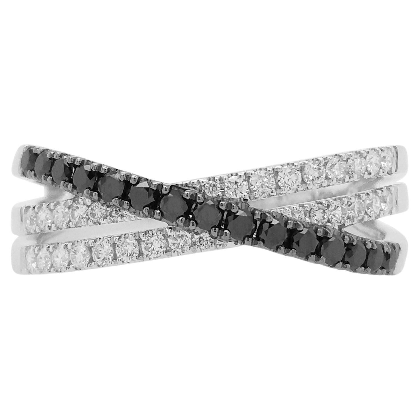 Modern Band Ring in Black Diamonds and White diamonds made in 18K Gold