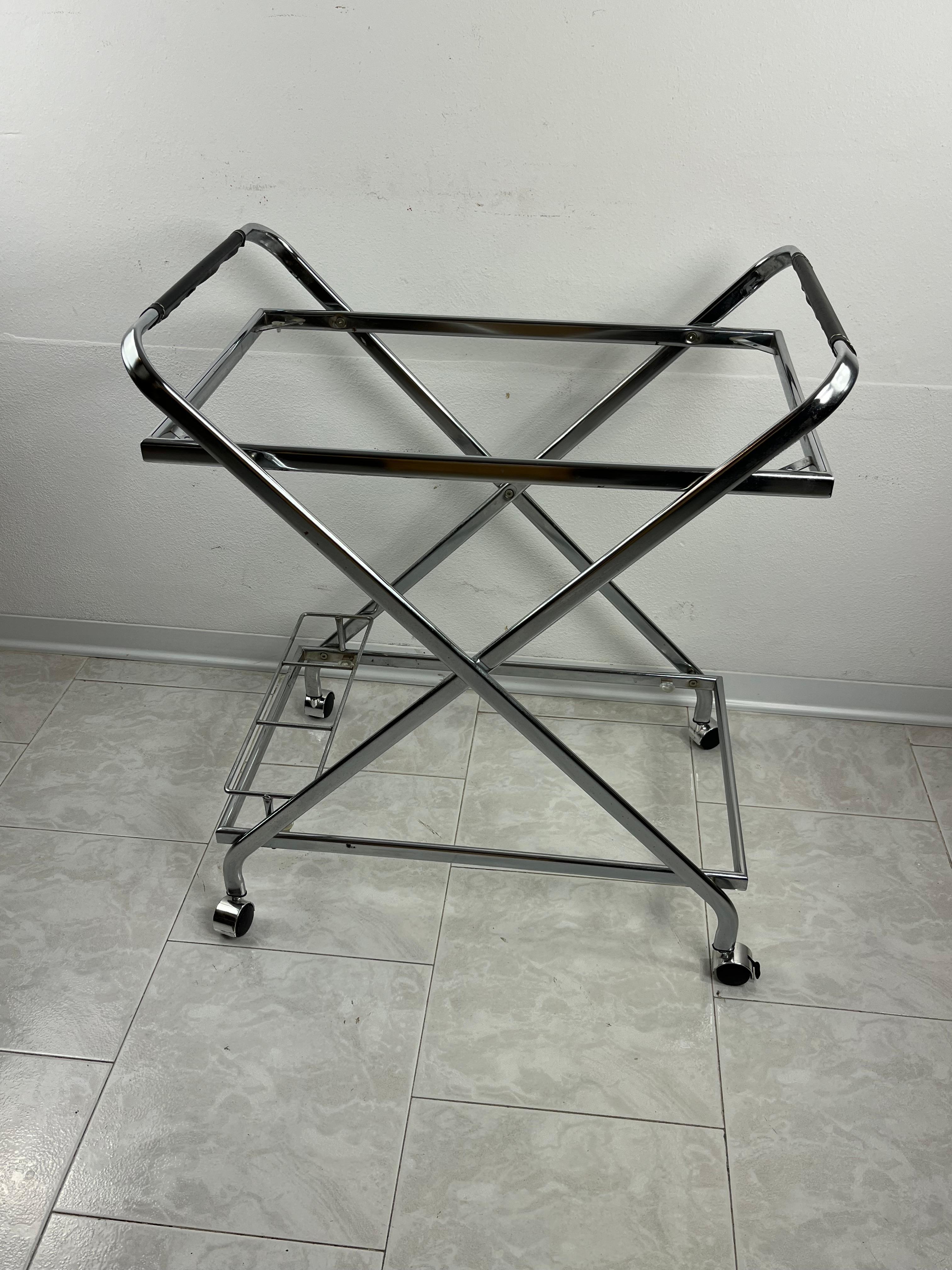 Modern Bar Cart  Italian Design 1980s For Sale 6