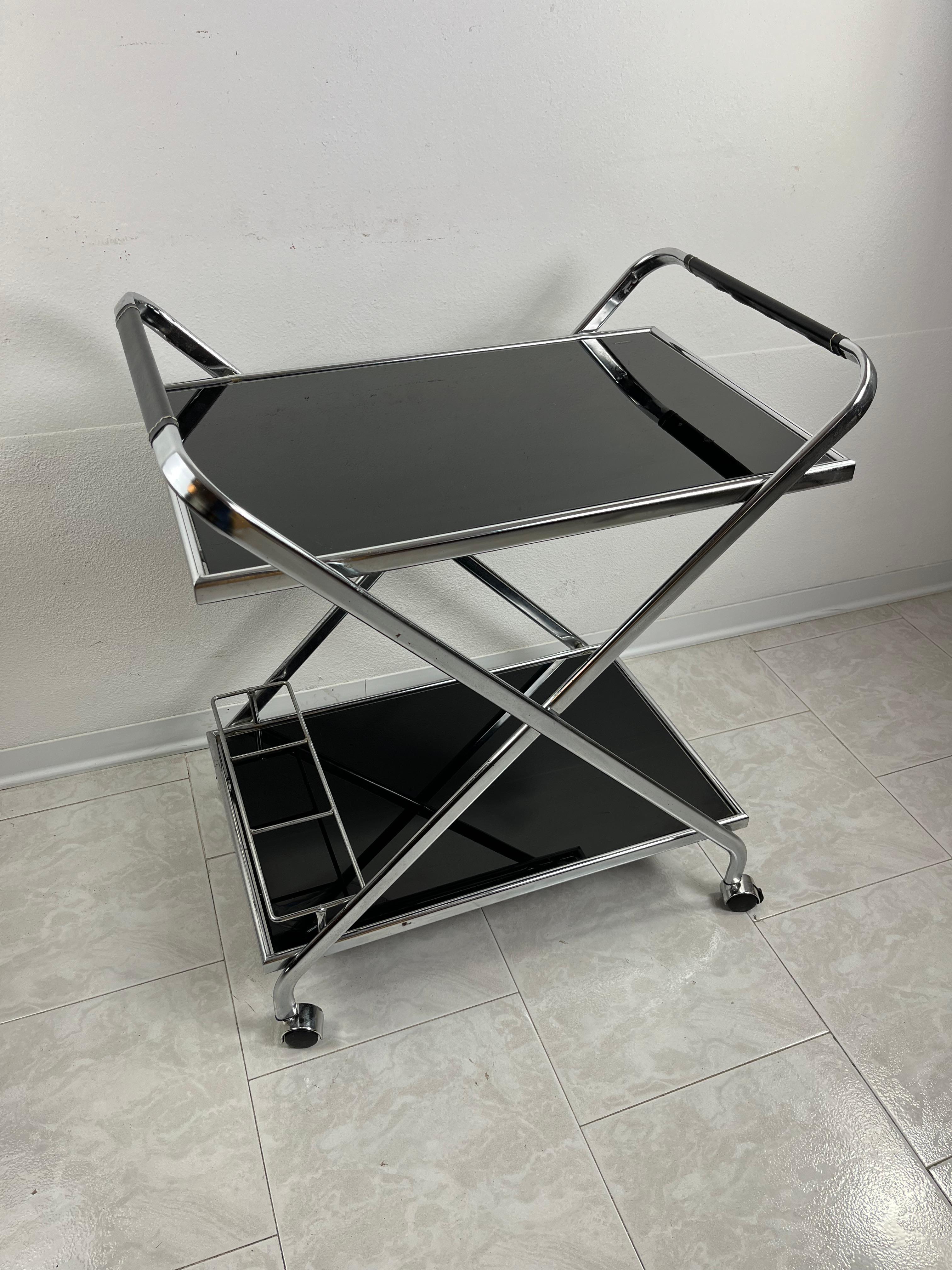 Modern Bar Cart  Italian Design 1980s For Sale 2