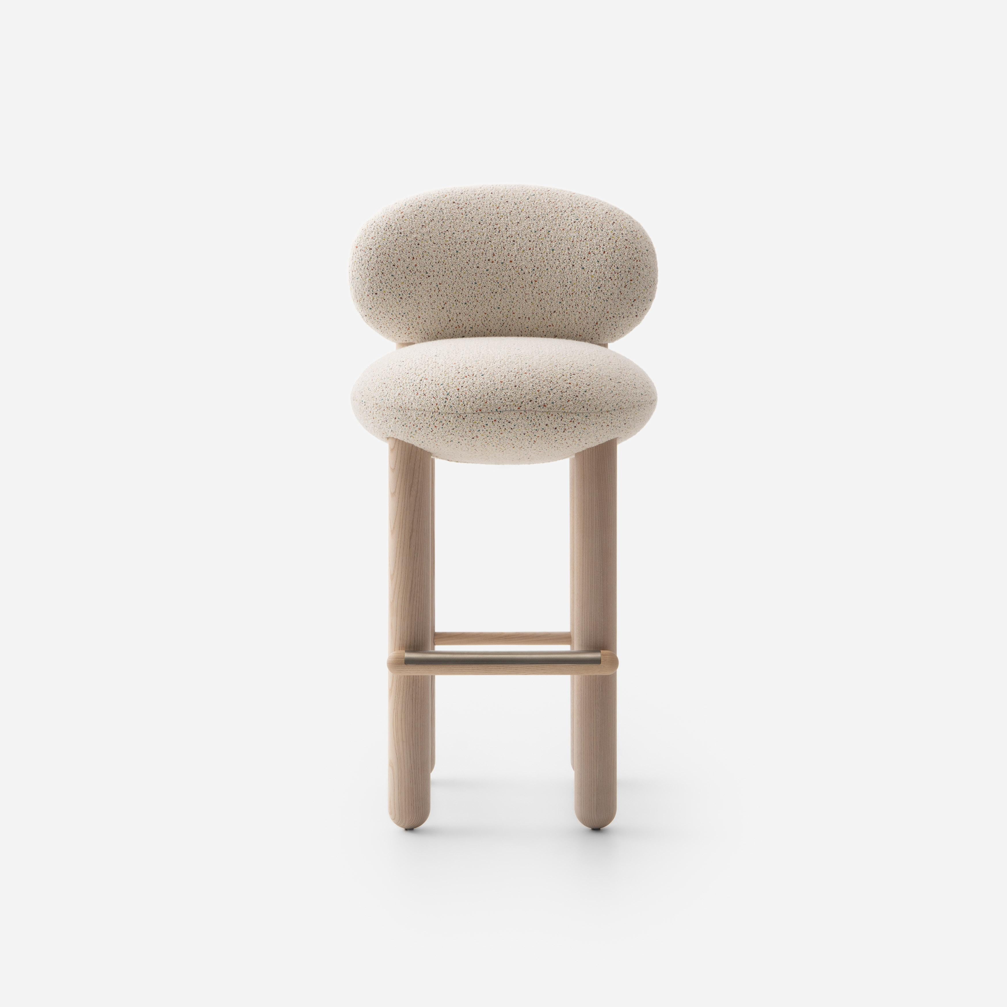 Moderner Barsessel Flock CS2 / 75 cm mit Holzbeinen in Baloo Boucle von Noom im Angebot 5
