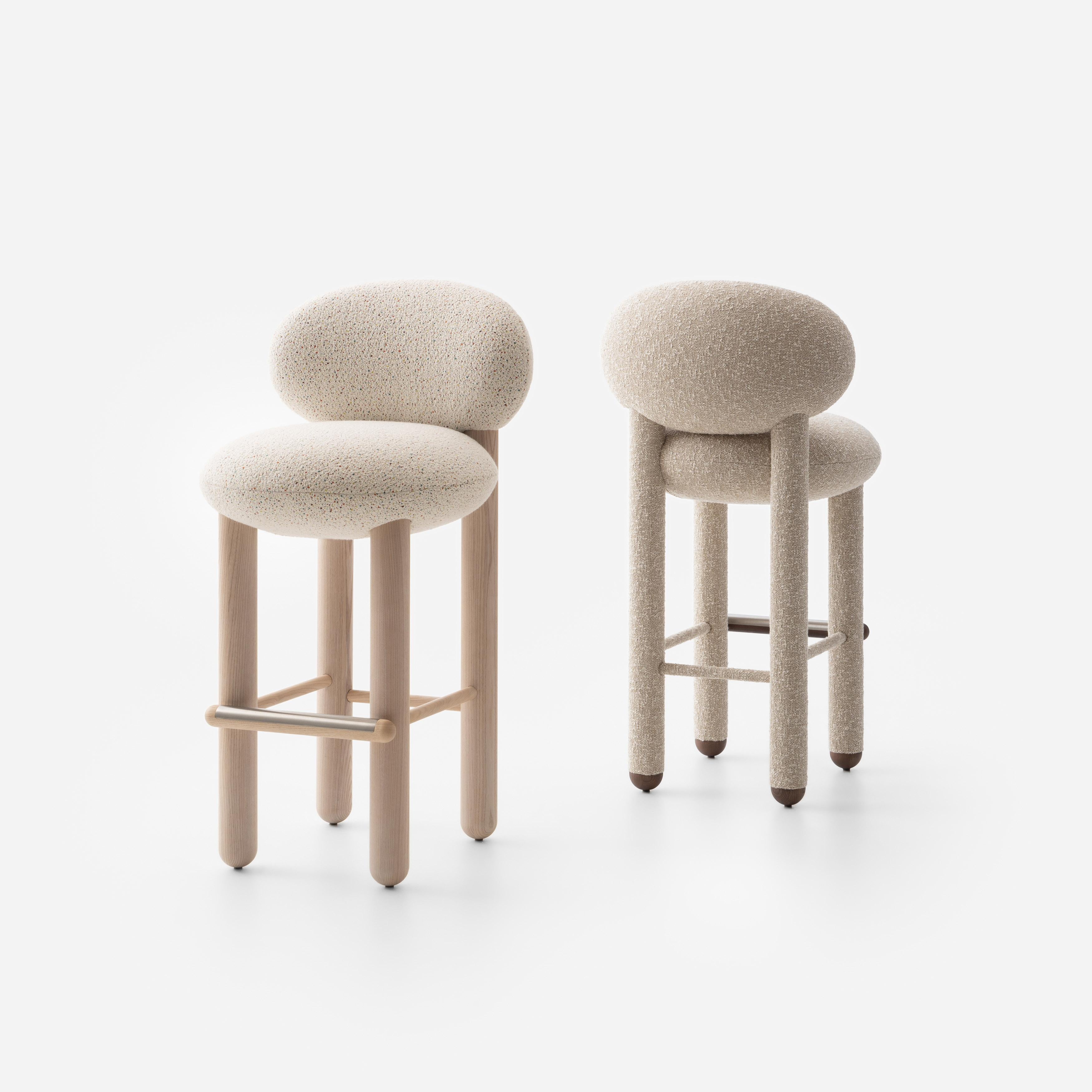 Moderner Barsessel Flock CS2 / 75 cm mit Holzbeinen in Baloo Boucle von Noom im Angebot 6