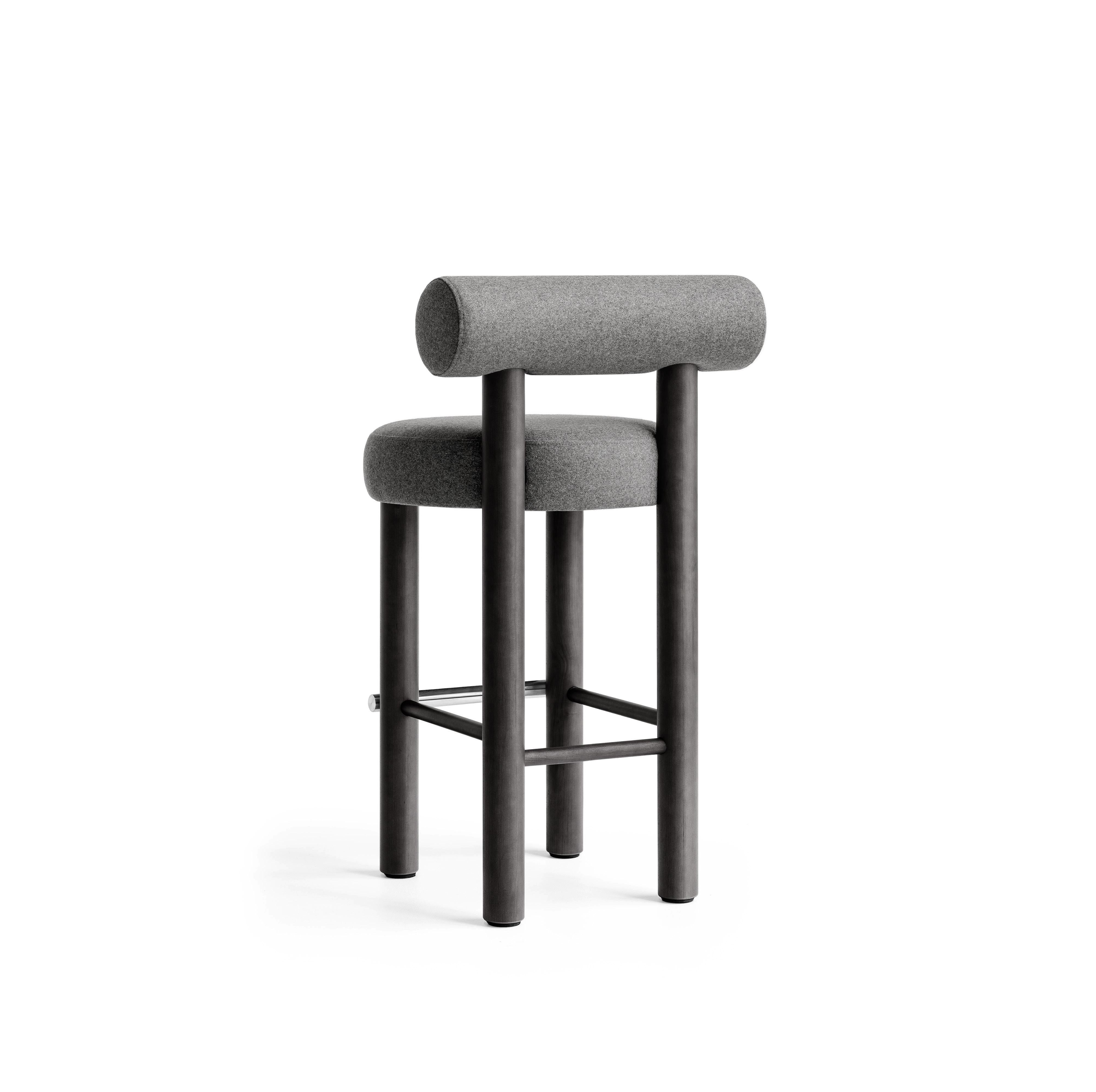 Sedia da bar moderna Gropius CS2/75 in tessuto di lana con gambe in legno di NOOM in vendita 10