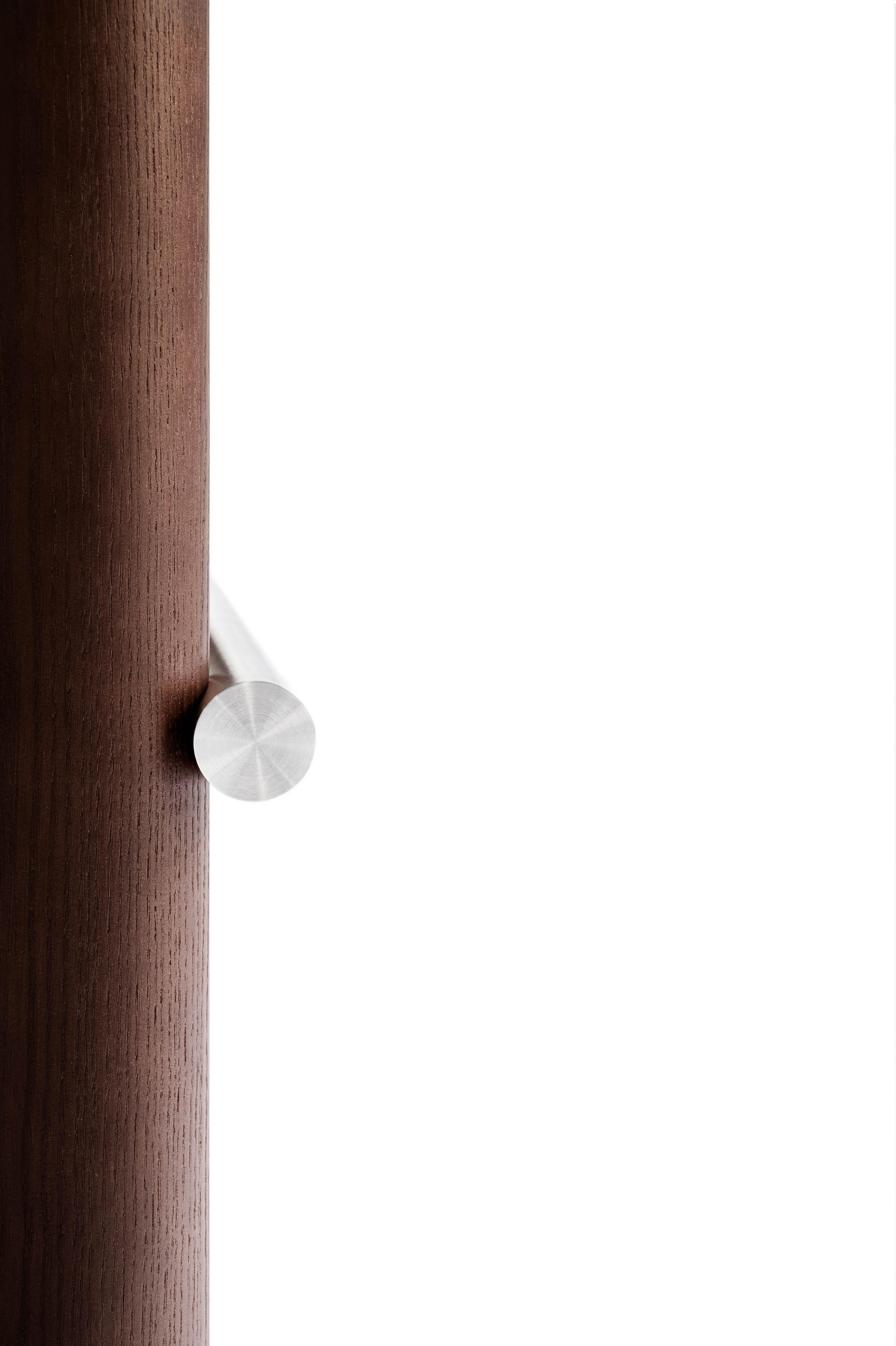 Sedia da bar moderna Gropius CS2/75 in tessuto di lana con gambe in legno di NOOM in vendita 6