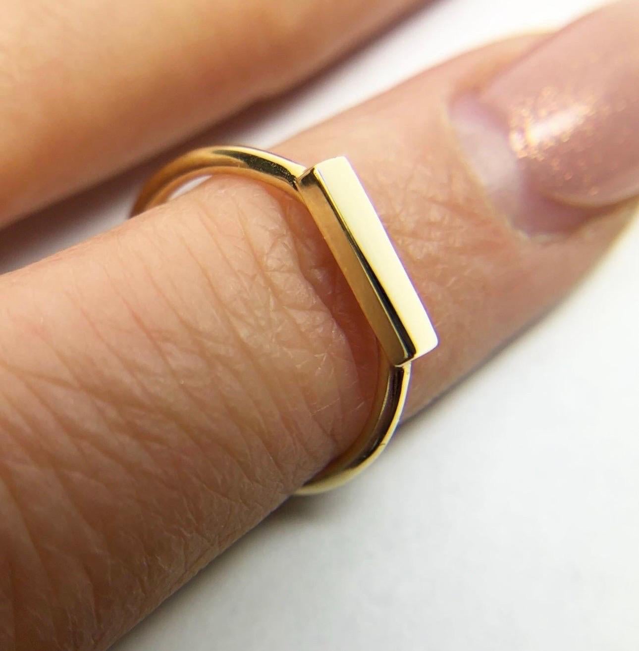 Modern bar stacking ring 18KT gold In New Condition For Sale In Boca Raton, FL
