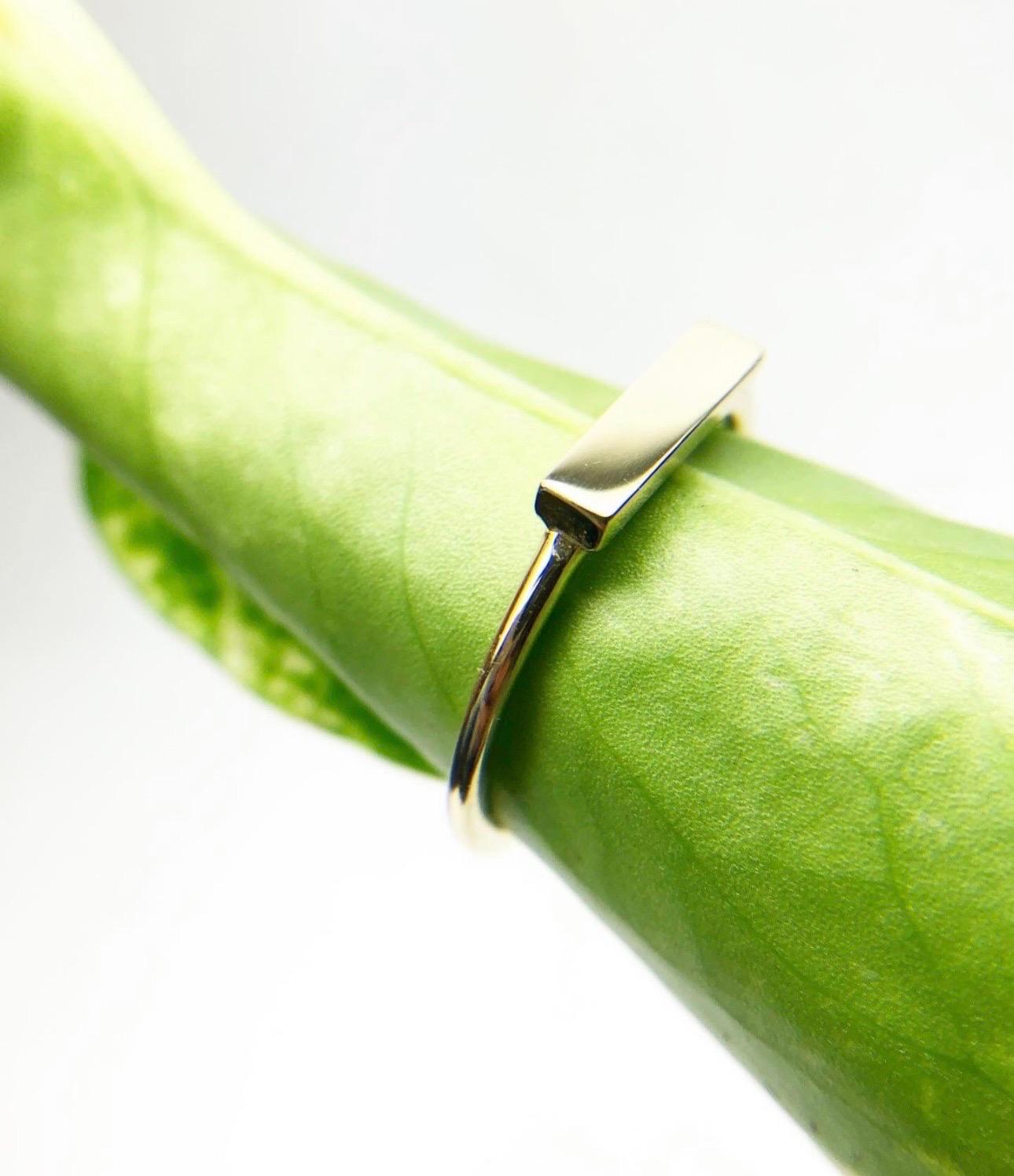 Women's or Men's Modern bar stacking ring 18KT gold For Sale