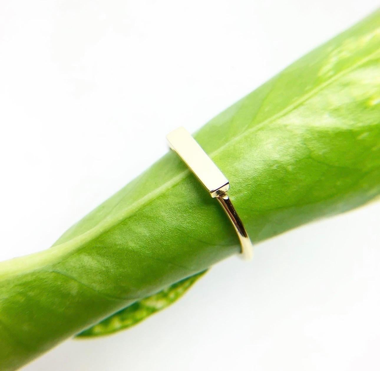 Modern bar stacking ring 18KT gold For Sale 1