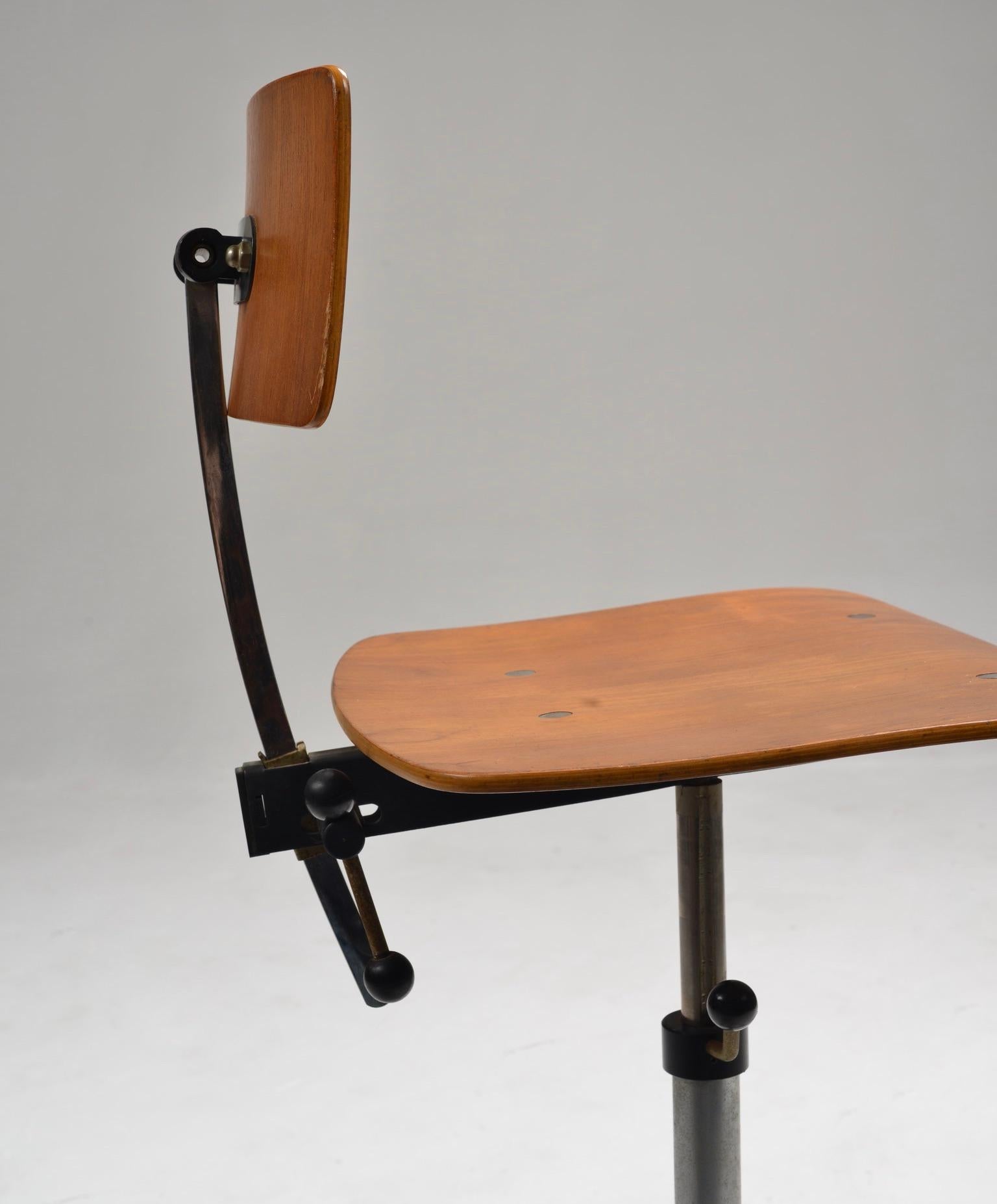 Moderner Barhocker von Jorgen Rasmussen für Kevi im Angebot 3