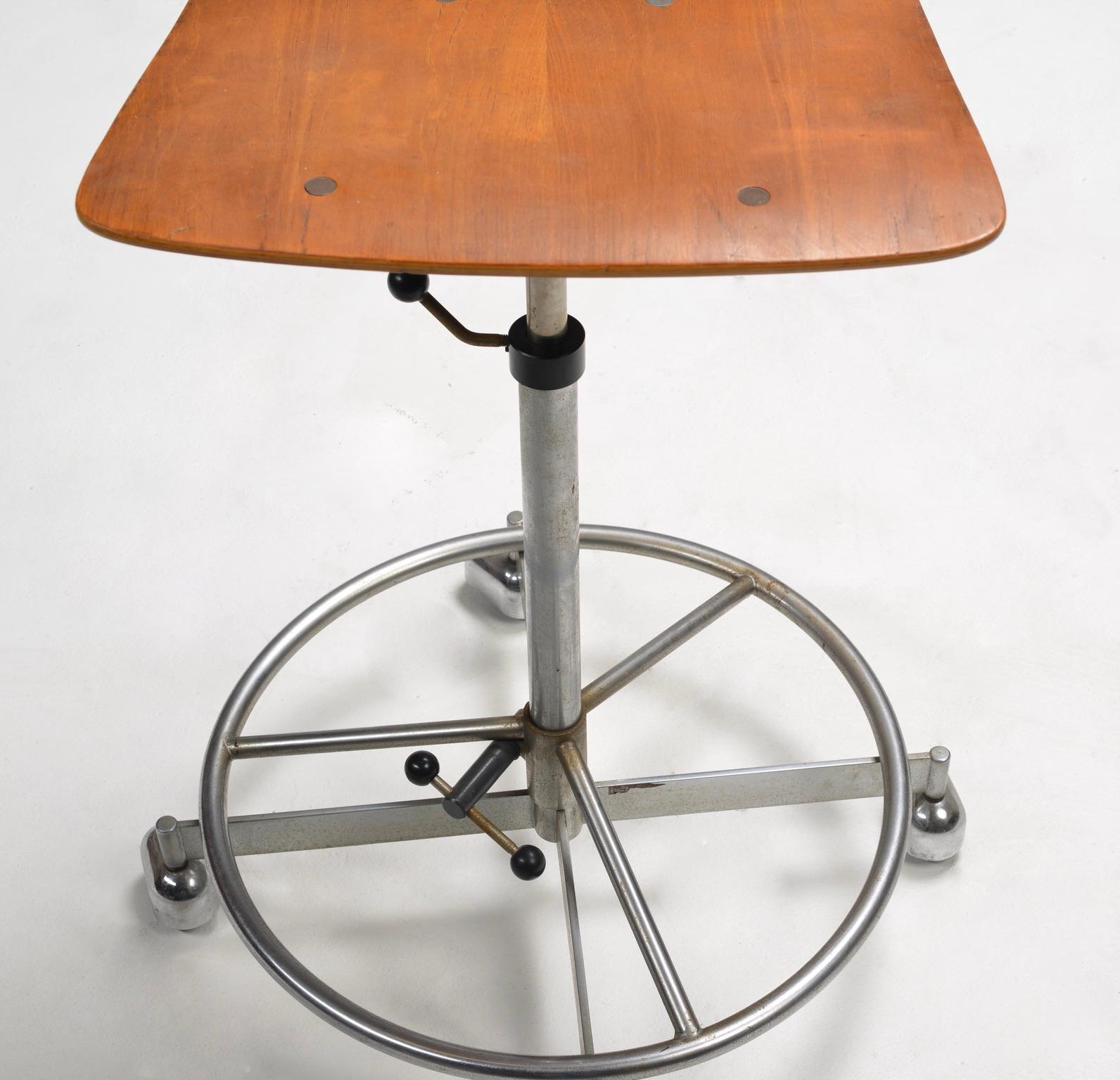 Moderner Barhocker von Jorgen Rasmussen für Kevi (Mitte des 20. Jahrhunderts) im Angebot