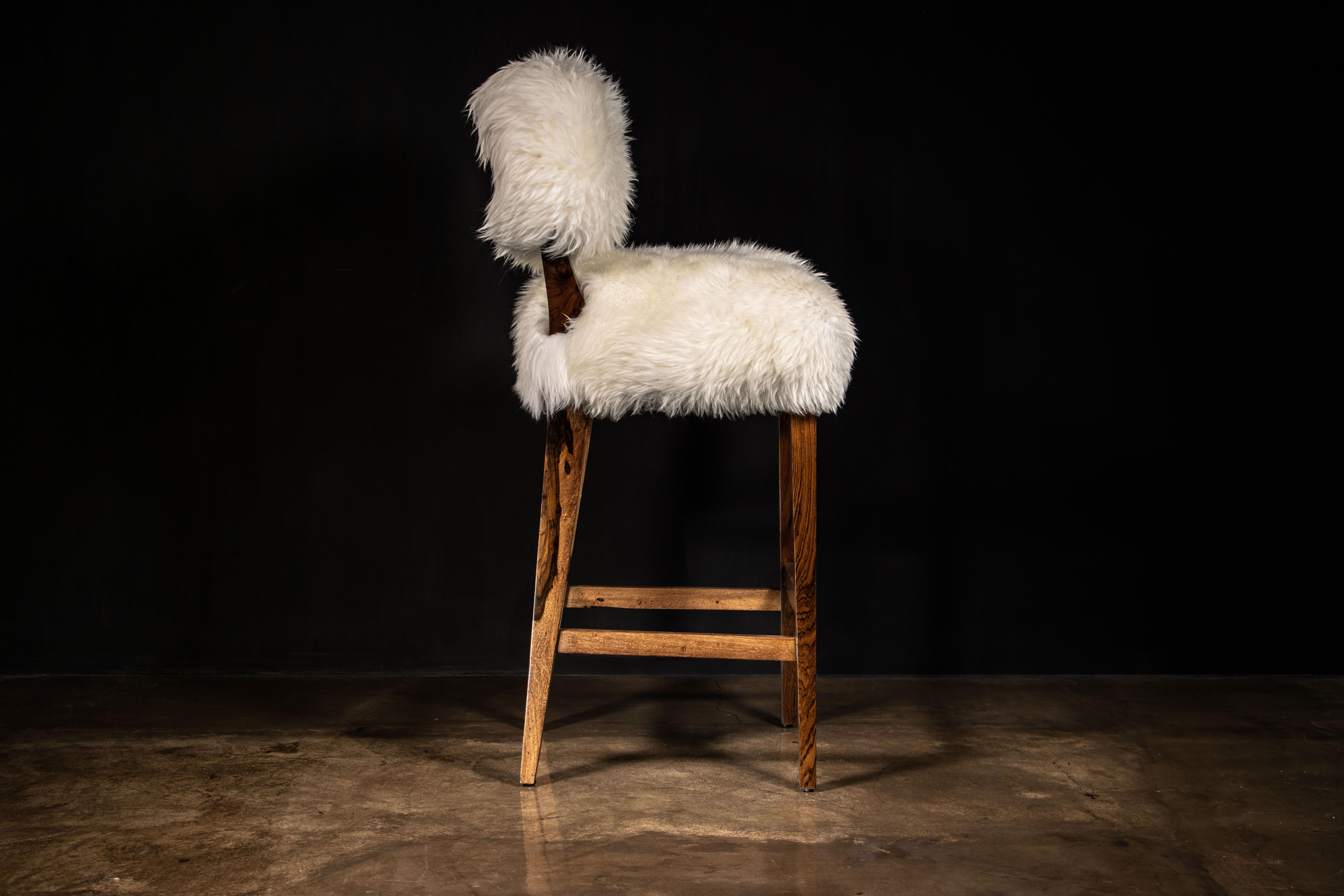 Moderner Barhocker aus exotischem Holz und Schafsleder von Costantini, Bruno Ovino im Zustand „Neu“ im Angebot in New York, NY