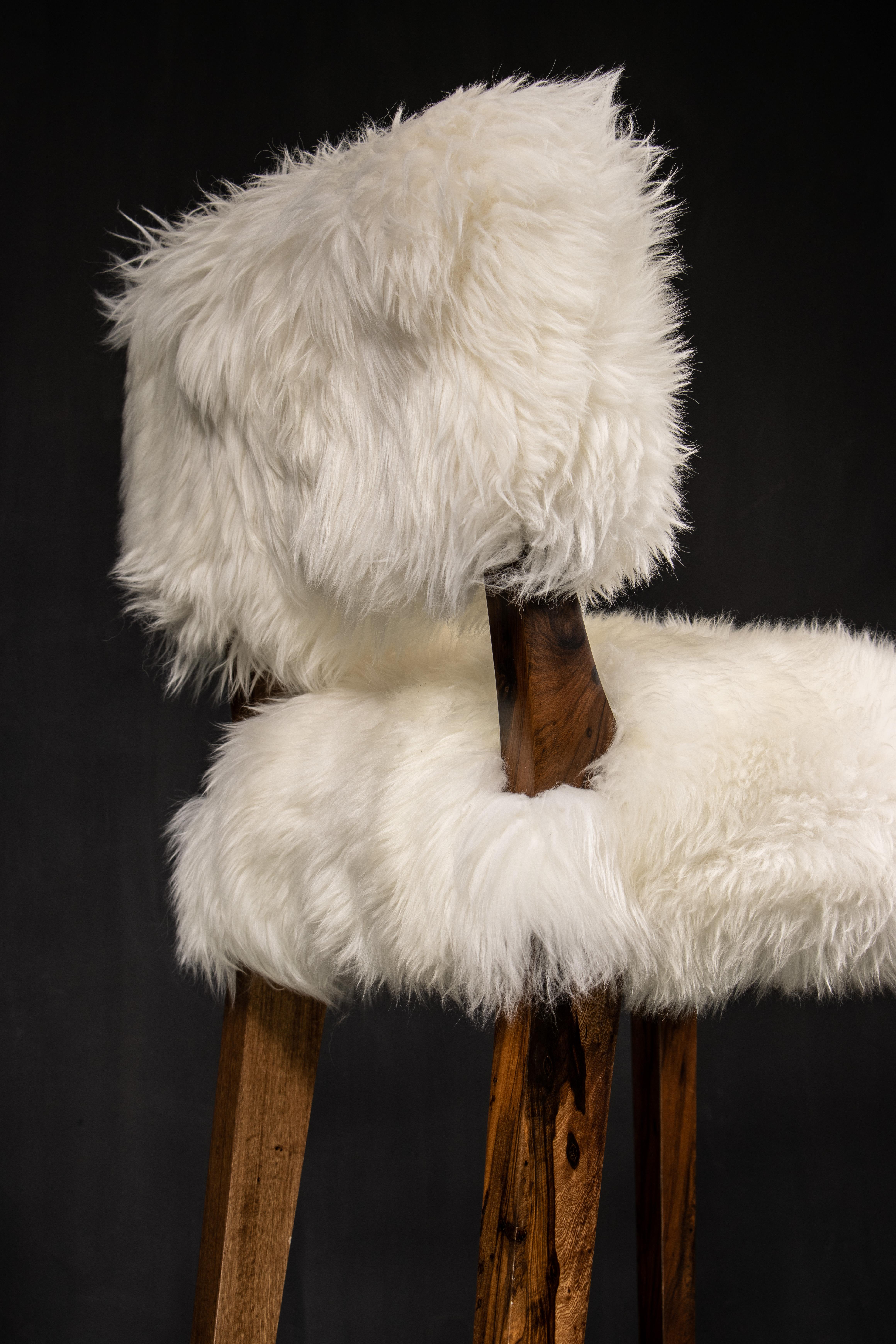 Moderner Barhocker aus exotischem Holz und Schafsleder von Costantini, Bruno Ovino im Angebot 1