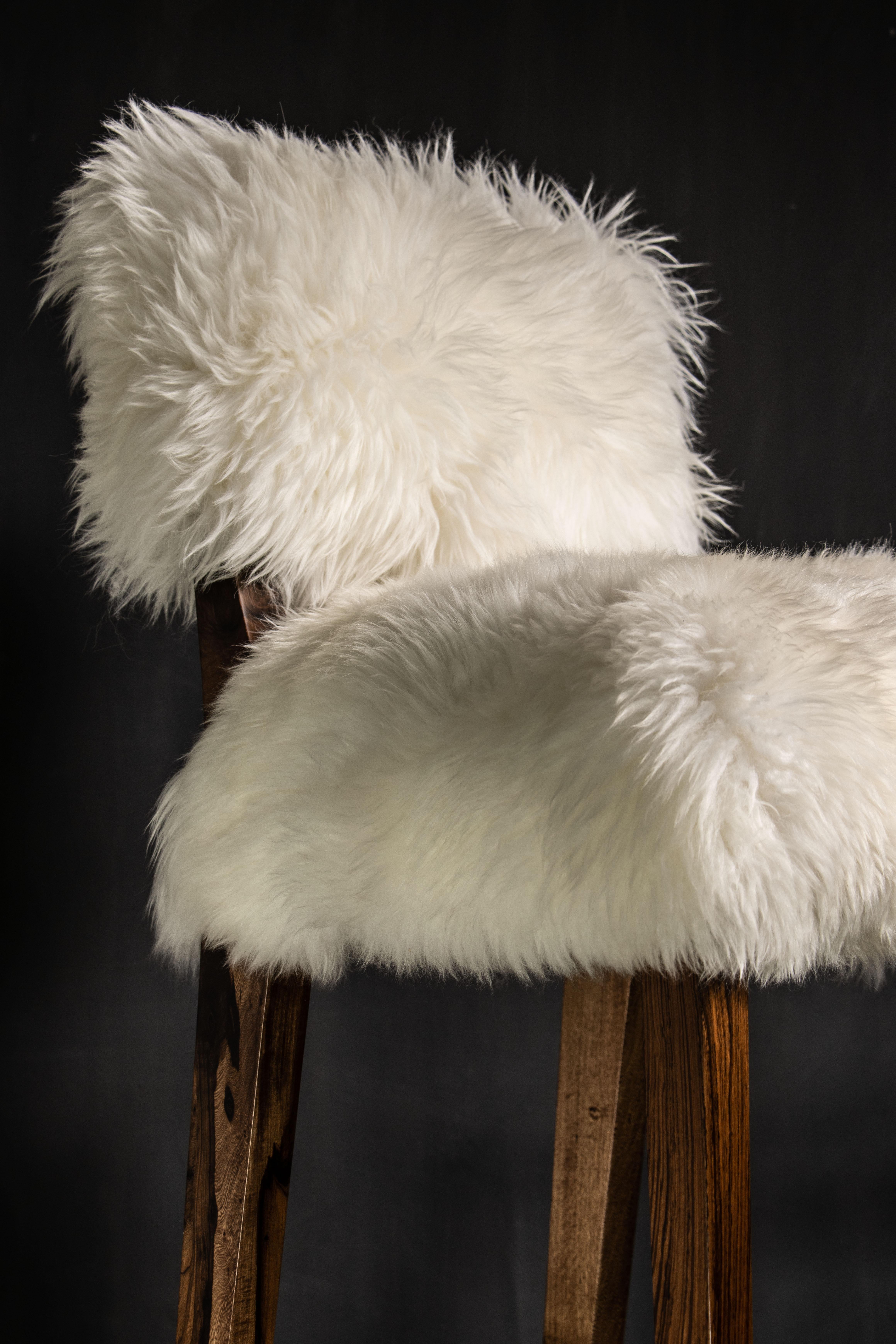 Moderner Barhocker aus exotischem Holz und Schafsleder von Costantini, Bruno Ovino im Angebot 2