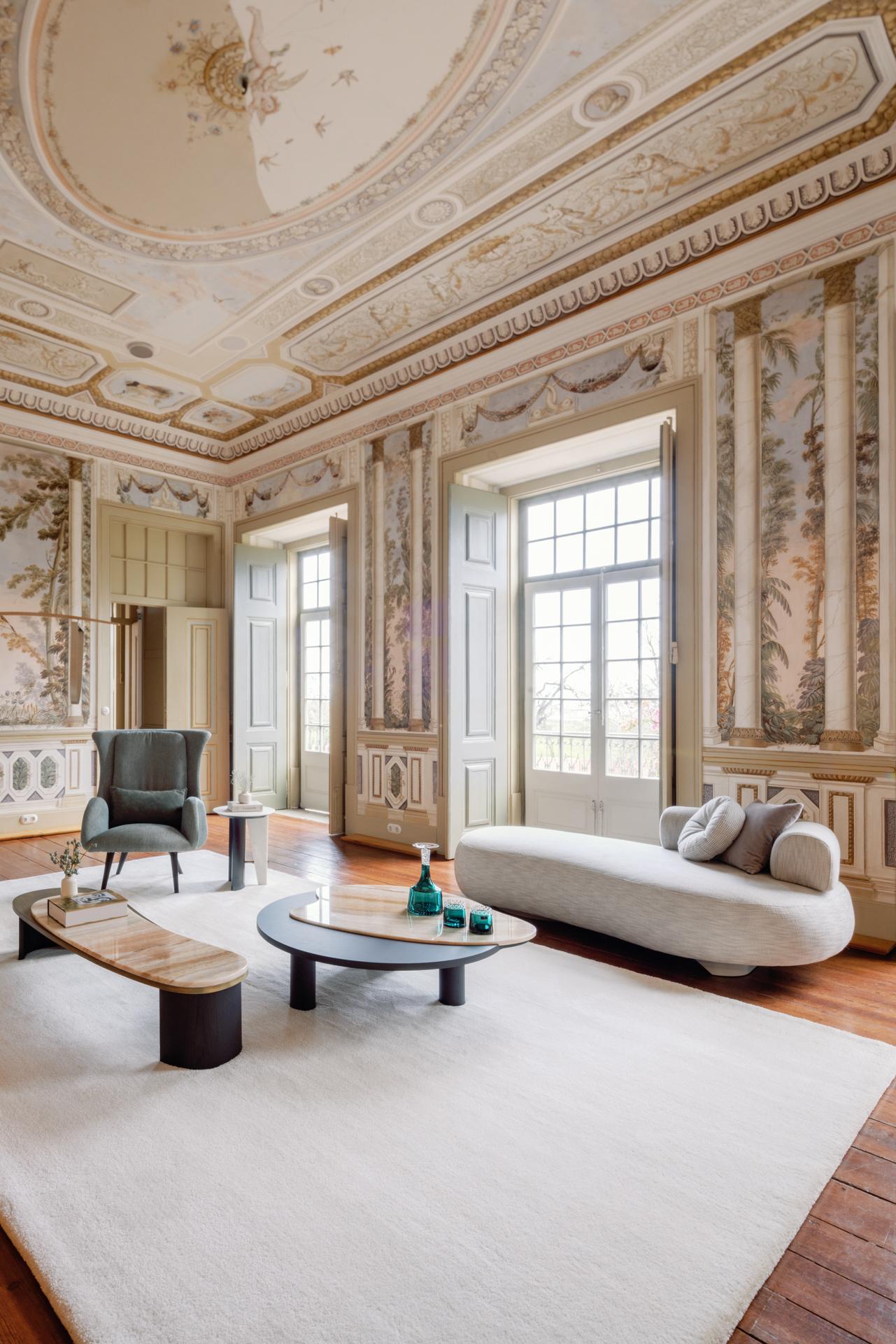 Chaise longue Barão, Collection Contemporary, fabriquée à la main au Portugal - Europe par Greenapple.

La chaise longue en cuir Barão s'inspire du travail méticuleux des cordonniers. Rembourré en cuir italien avec des coutures contrastantes