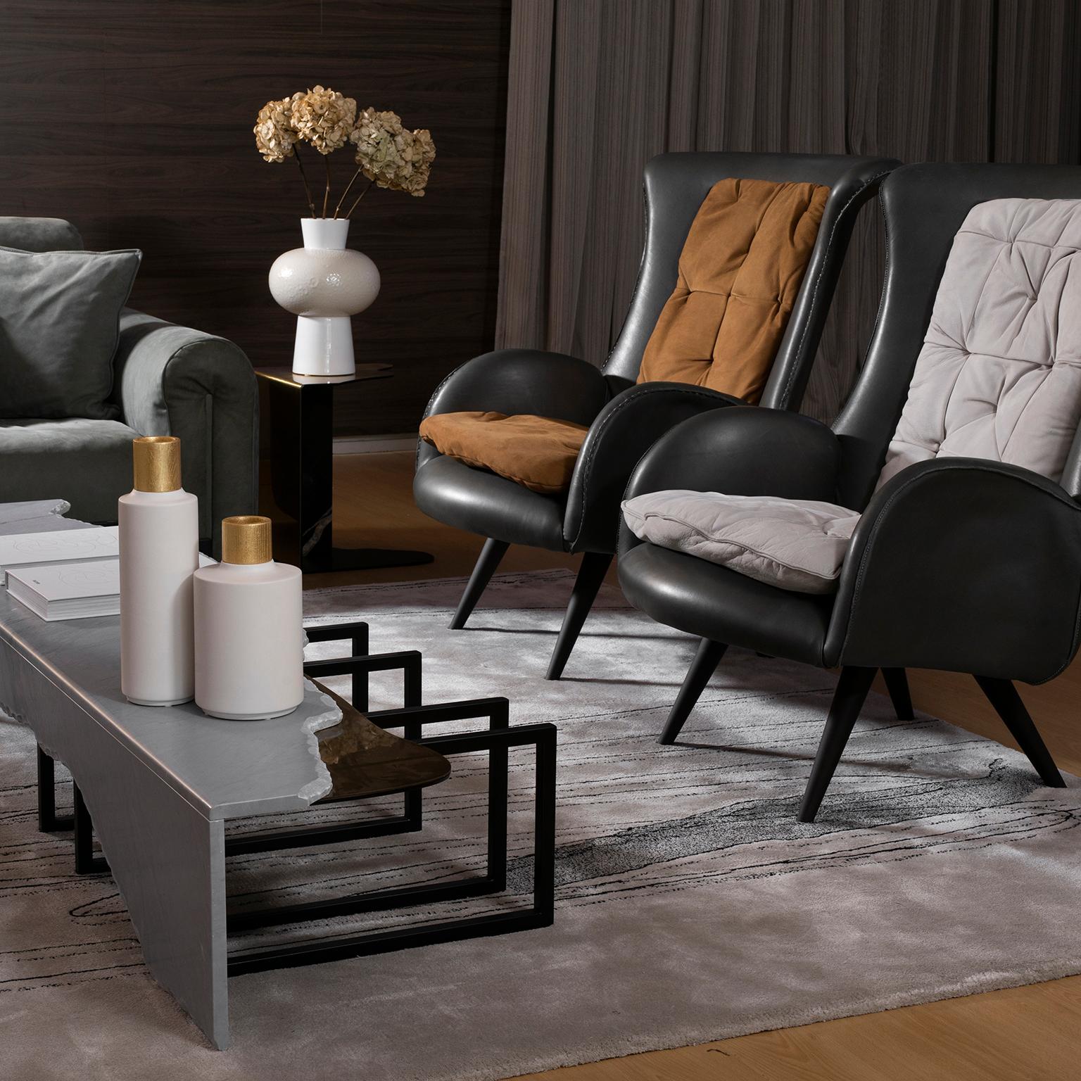 Silla Barao Lounge Moderna, Piel Caramelo, Hecha a Mano en Portugal by Greenapple Portugués en venta