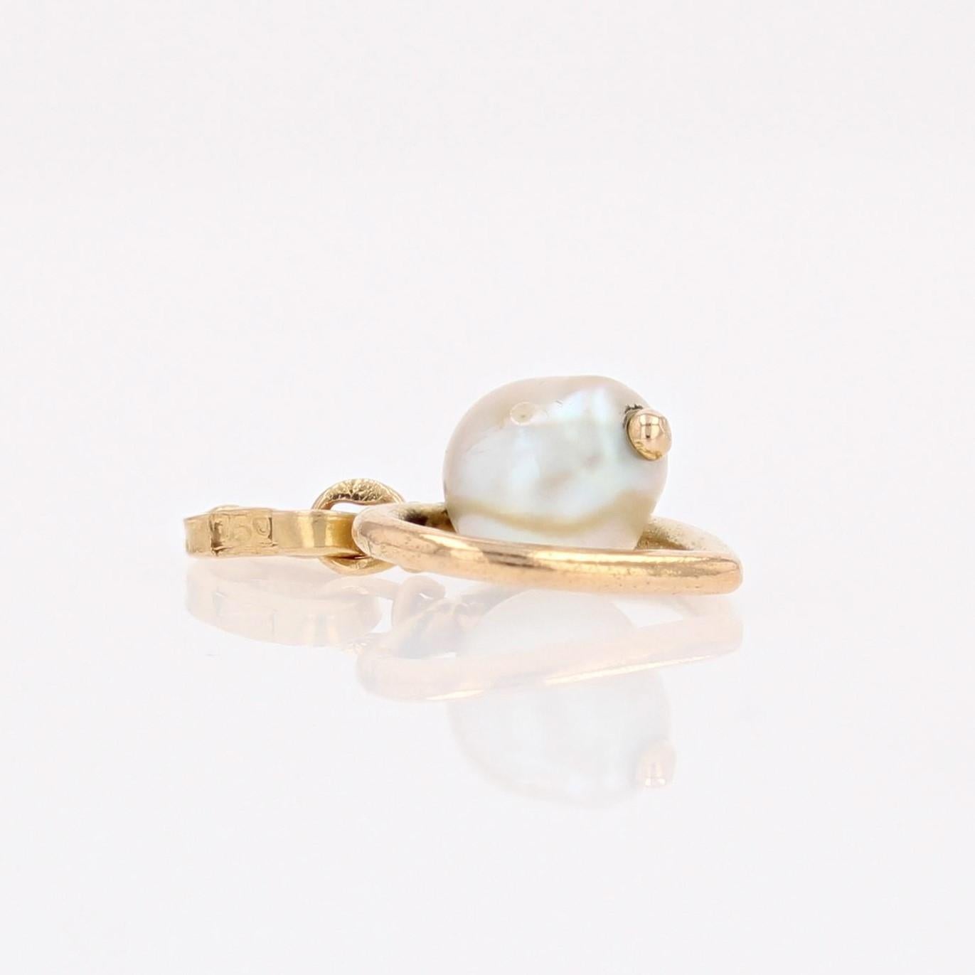 Bead Modern Baroque Cultured Pearl 18 Karat Yellow Gold Heart Pendant For Sale