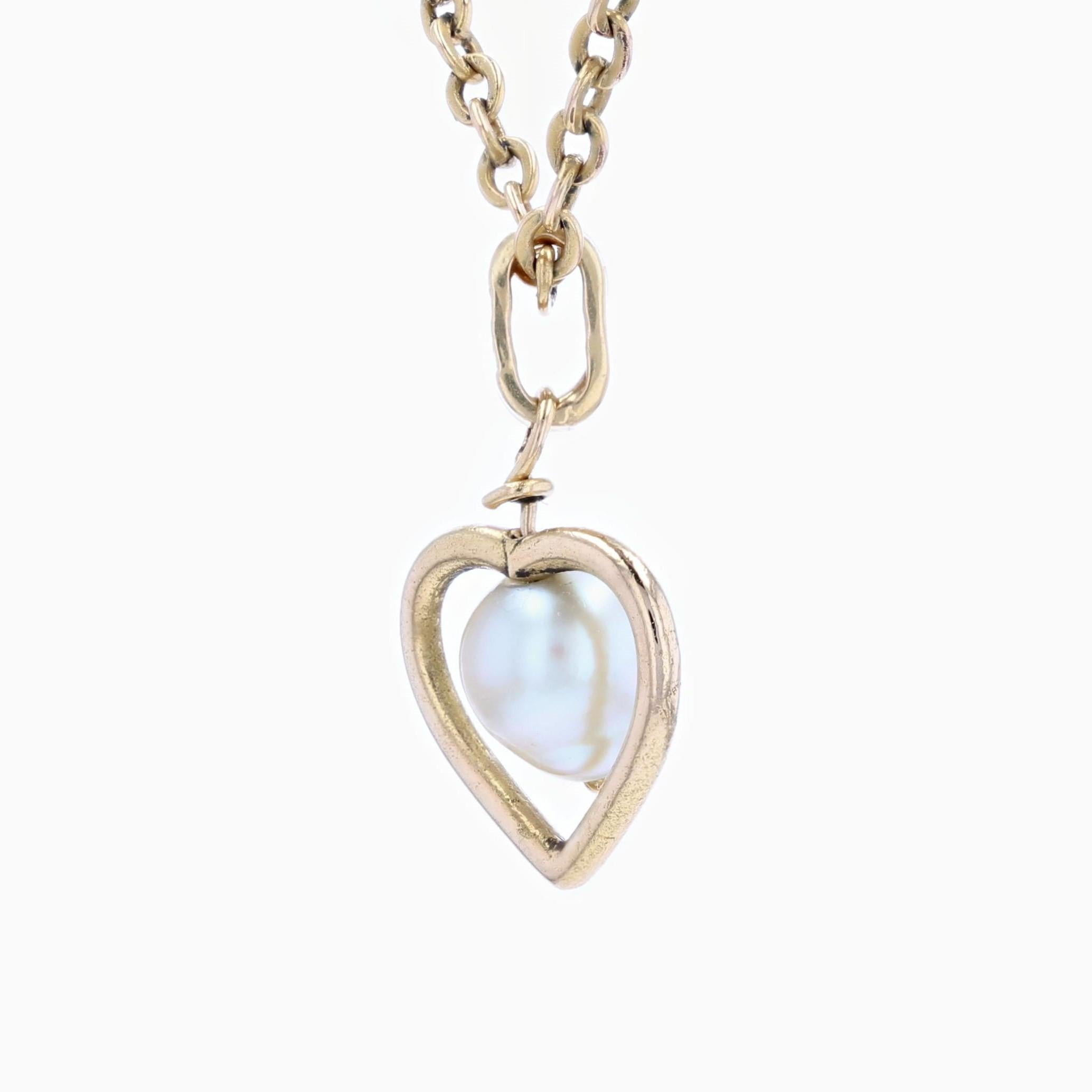 Modern Baroque Cultured Pearl 18 Karat Yellow Gold Heart Pendant For Sale 1
