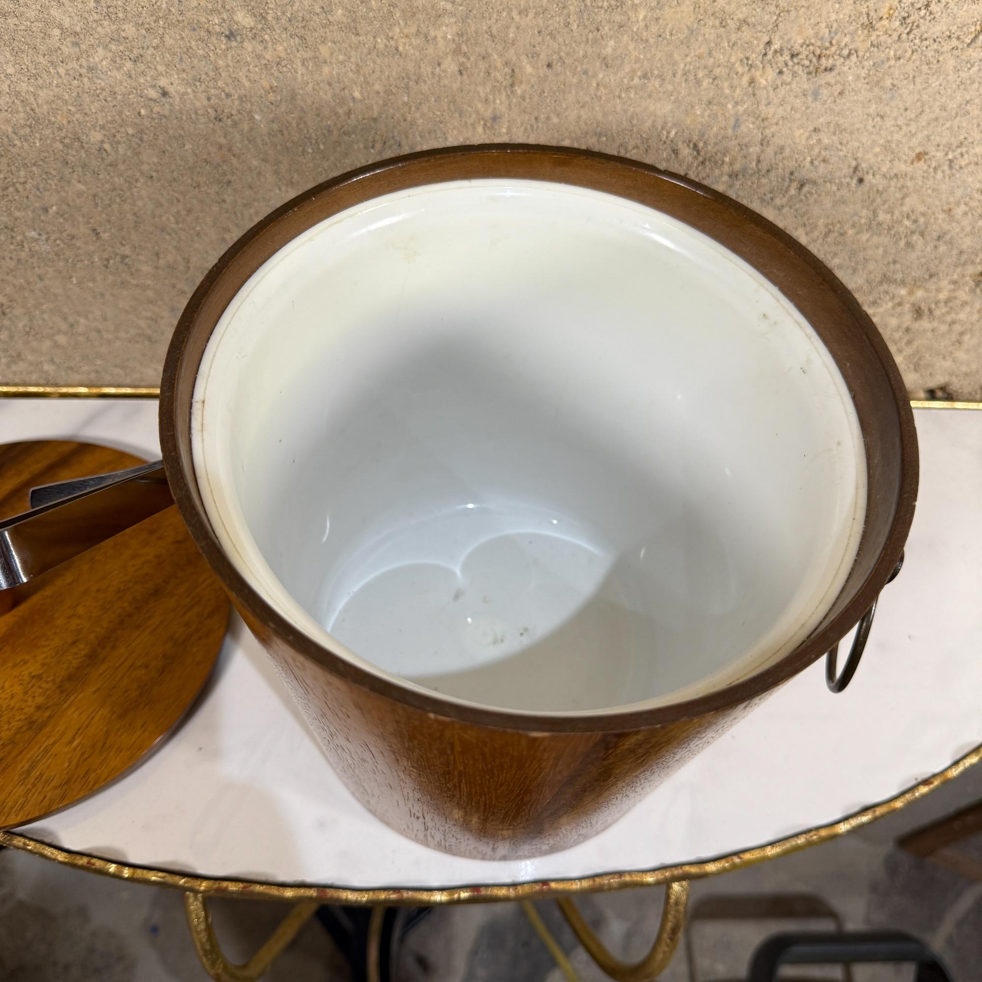 Oggetti da bar moderni Set di secchielli per il ghiaccio in legno di noce Pinze in acciaio inossidabile 1960s Giappone in vendita 6