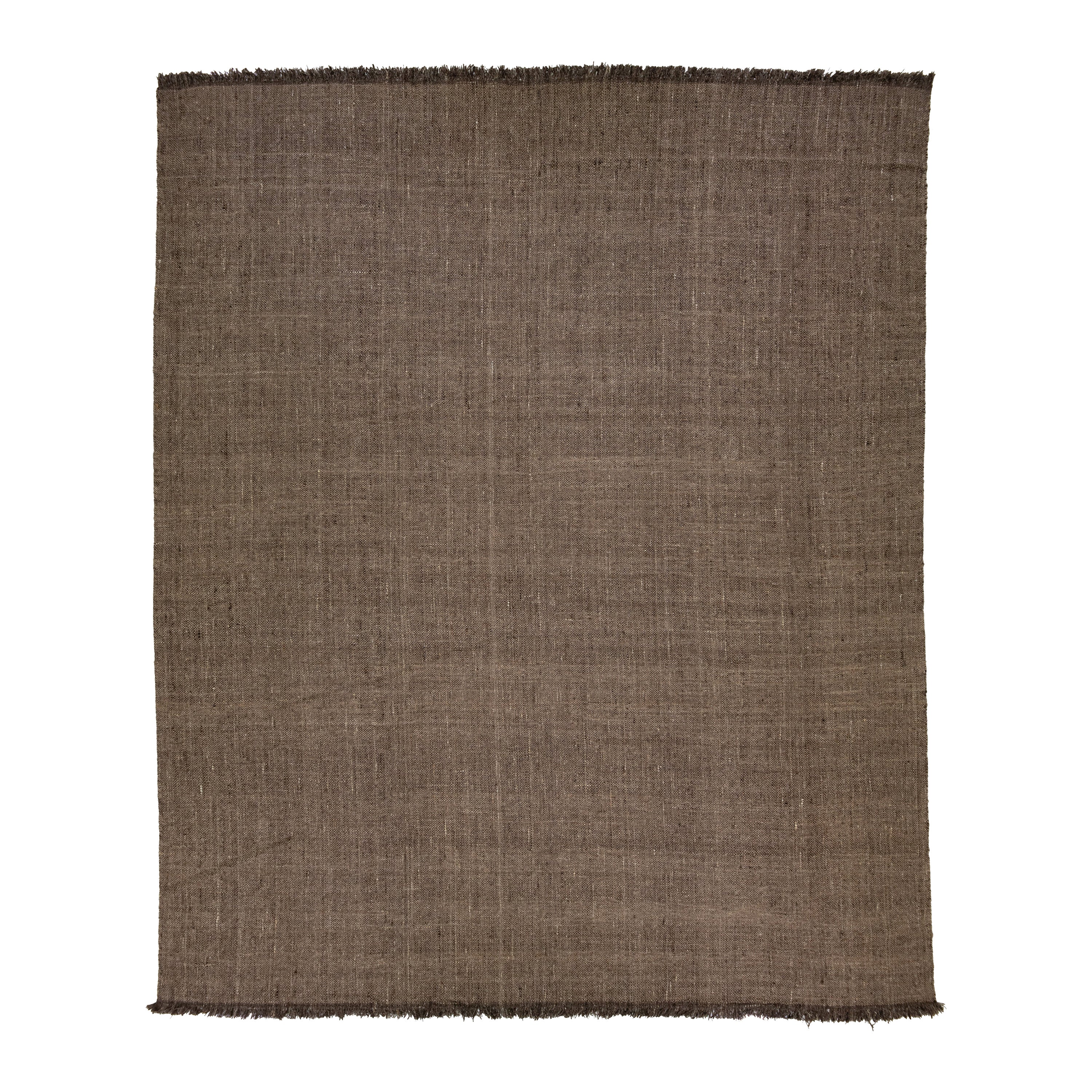 Moderner Teppich aus natürlicher Wolle mit Korbgeflecht in Brown im Angebot