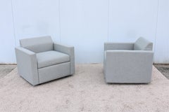 Poltrone moderne Bassamfellows for Herman Miller Bevel Grey Fabric Club Armchair, Coppia