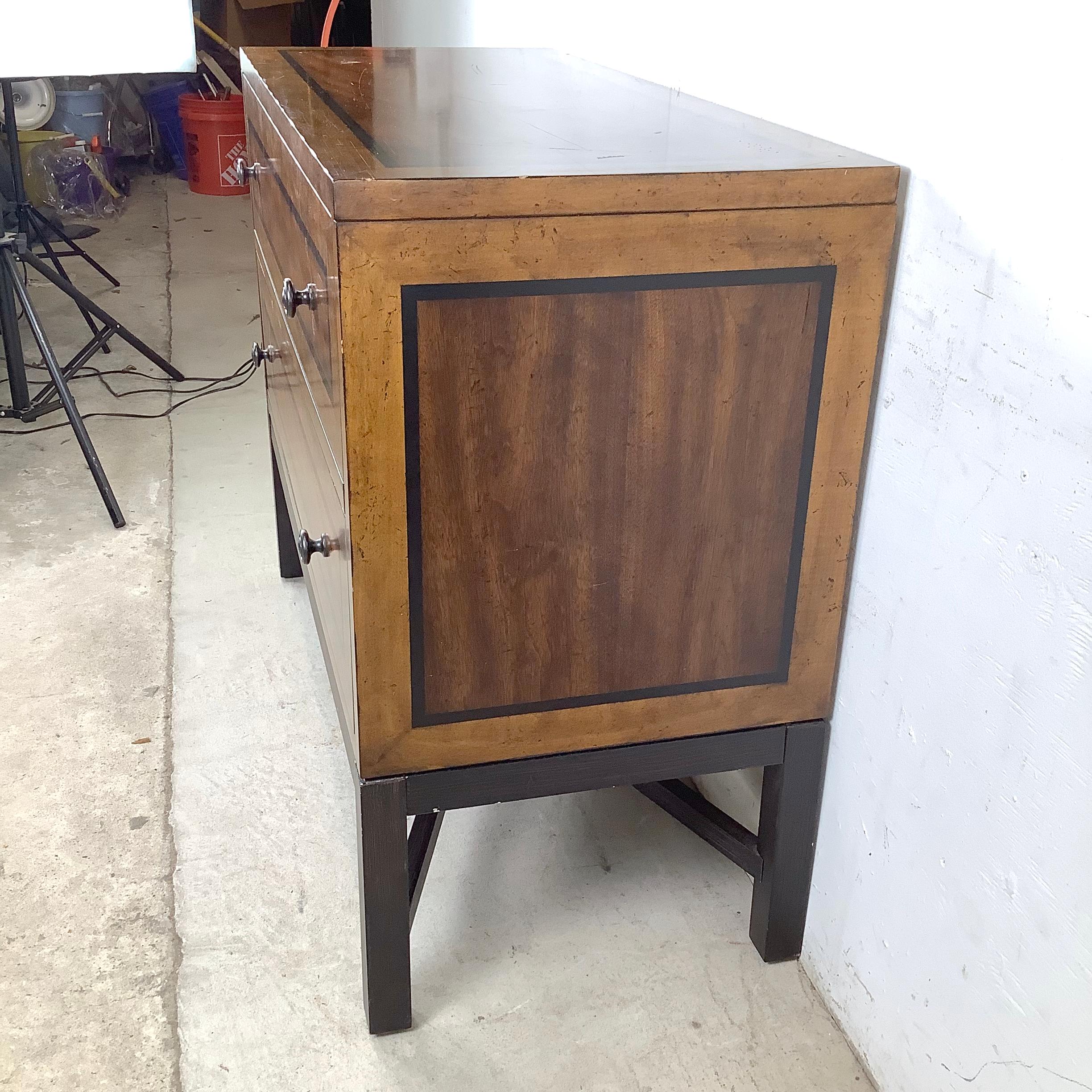 Modern Bassett Chest With Sculptural X Base In condizioni buone in vendita a Trenton, NJ