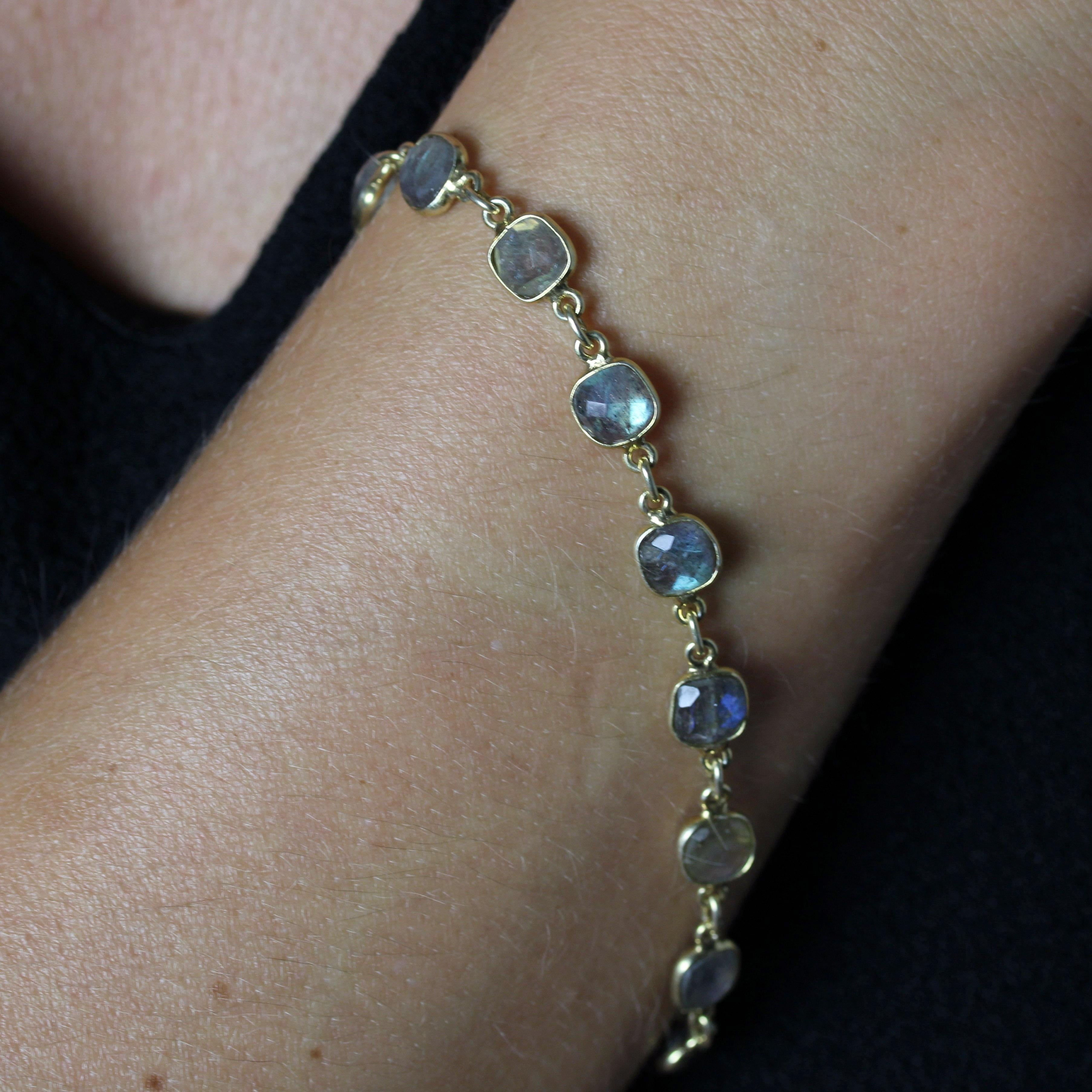Modern Baume Creation Labradorites Vermeil Bracelet en venta 1