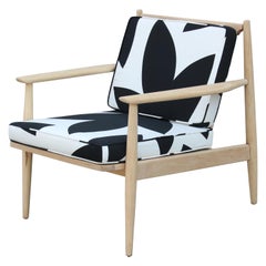 Modern Baumritter Black & White Geometric Light Walnut Danish Style Lounge Chair