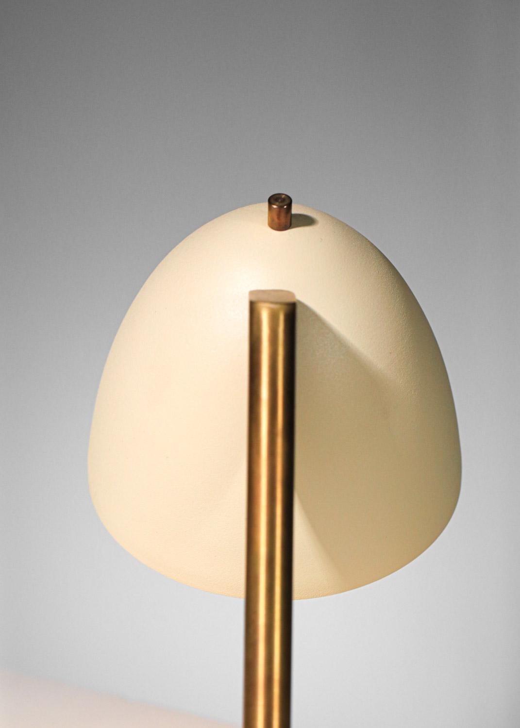Modern bedside lamp brass and lacquered metal, modernist style danke studio For Sale 4