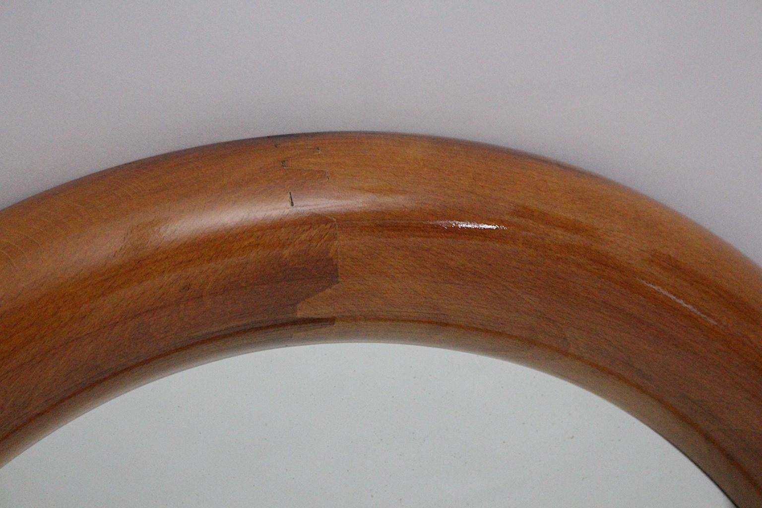 Miroir mural rond moderne en hêtre, années 1980, Autriche Bon état - En vente à Vienna, AT