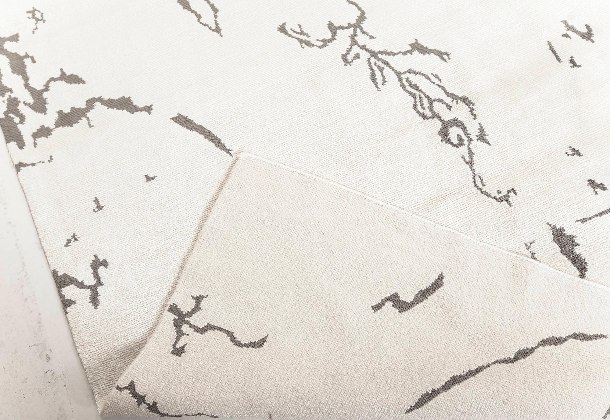 Tappeto moderno in seta con ganci beige e neri di Doris Leslie Blau In condizioni Nuovo in vendita a New York, NY