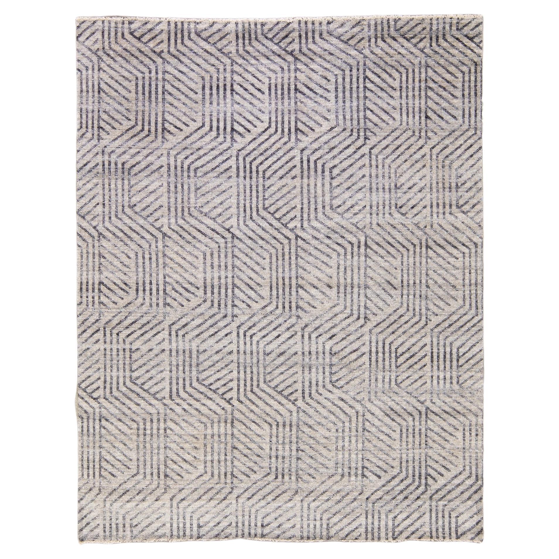 Modern Beige and Gray Handmade Seamless Chevron Pattern Wool Rug For Sale  at 1stDibs