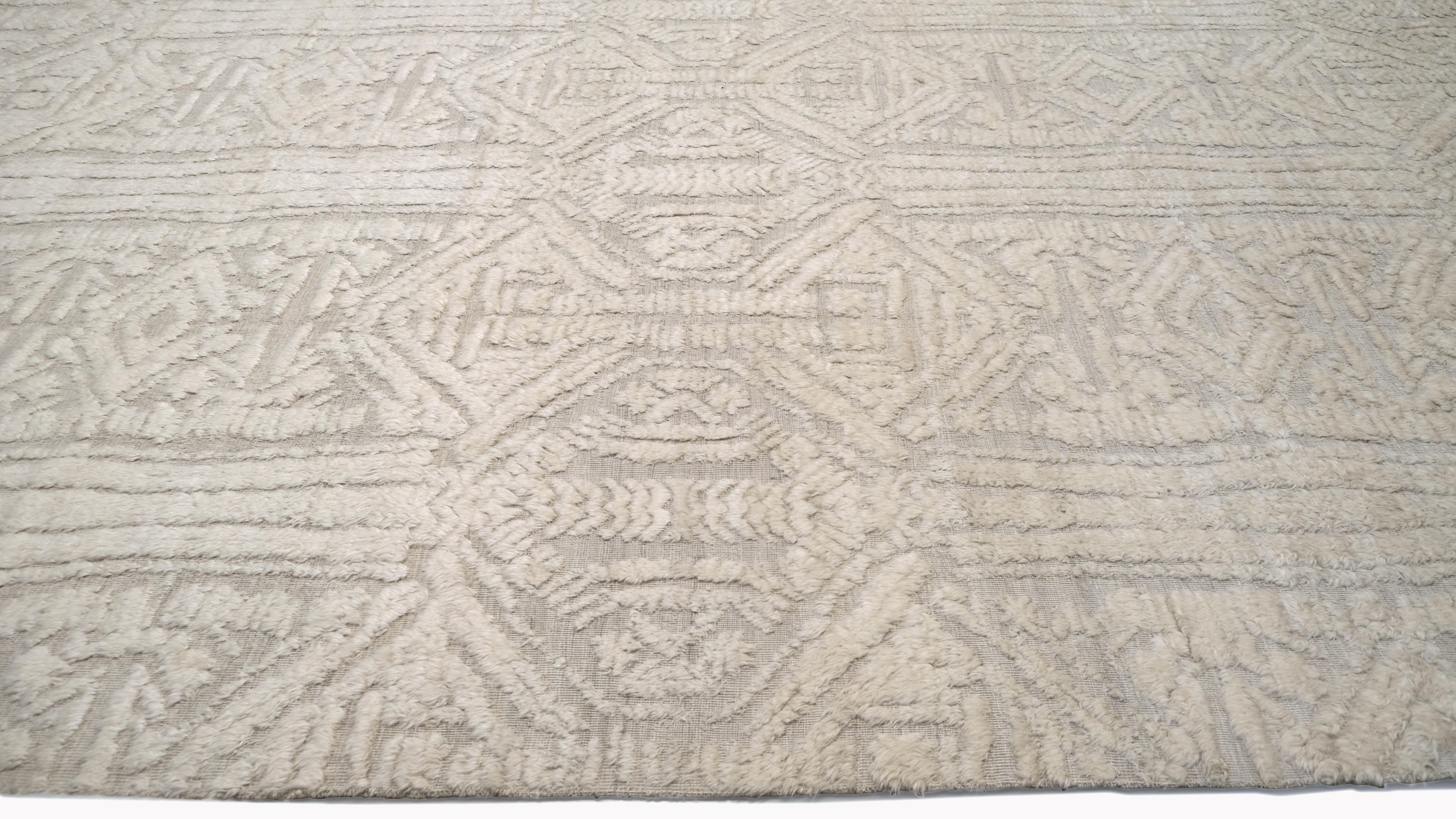 Moderner geometrischer Wollteppich in Beige und Elfenbein 12'4''x15'9'' (Handgeknüpft) im Angebot