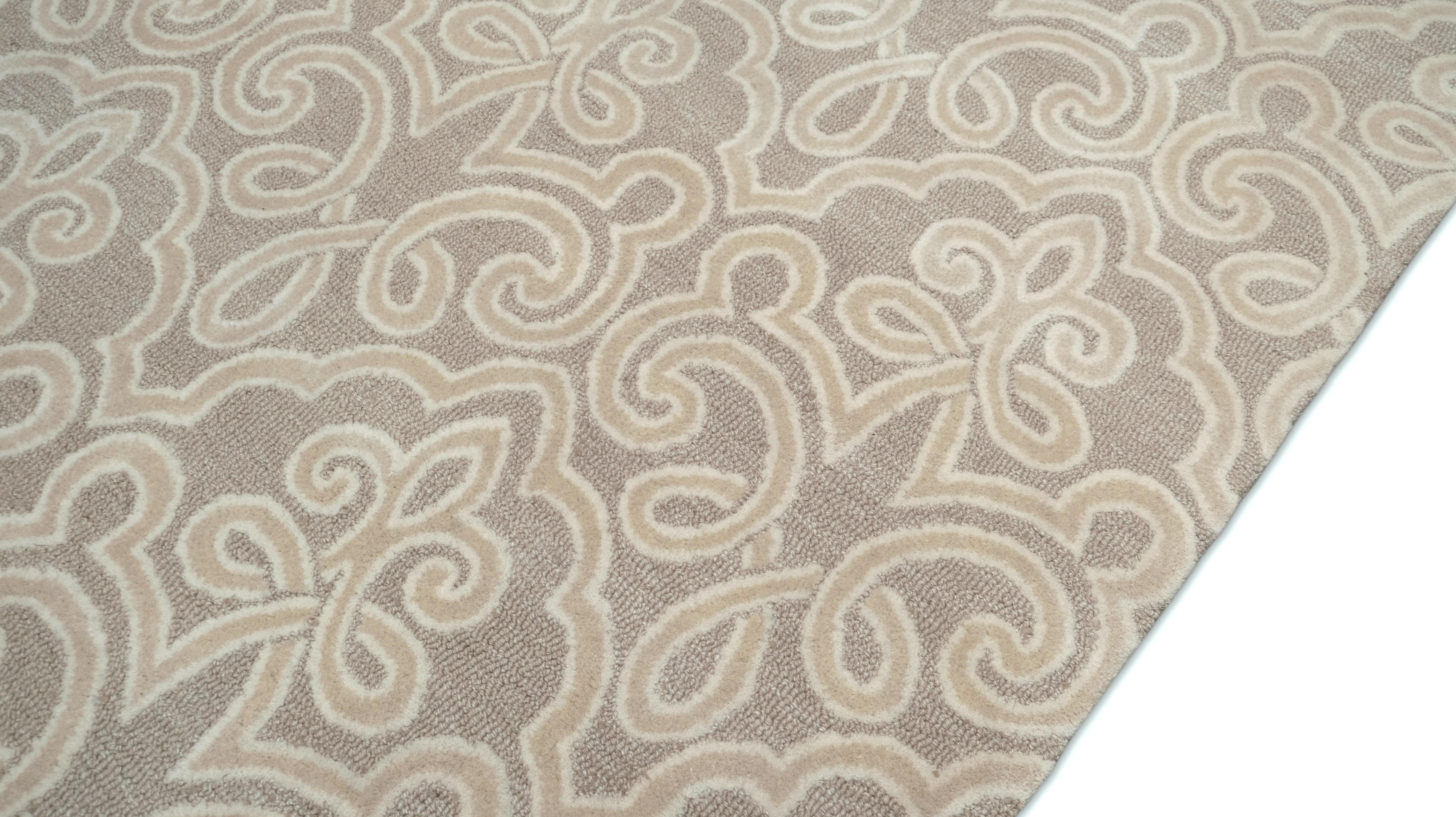 Moderner Wollteppich mit erhabenem Motiv in Beige und Taupe 6'x9' (Wolle) im Angebot