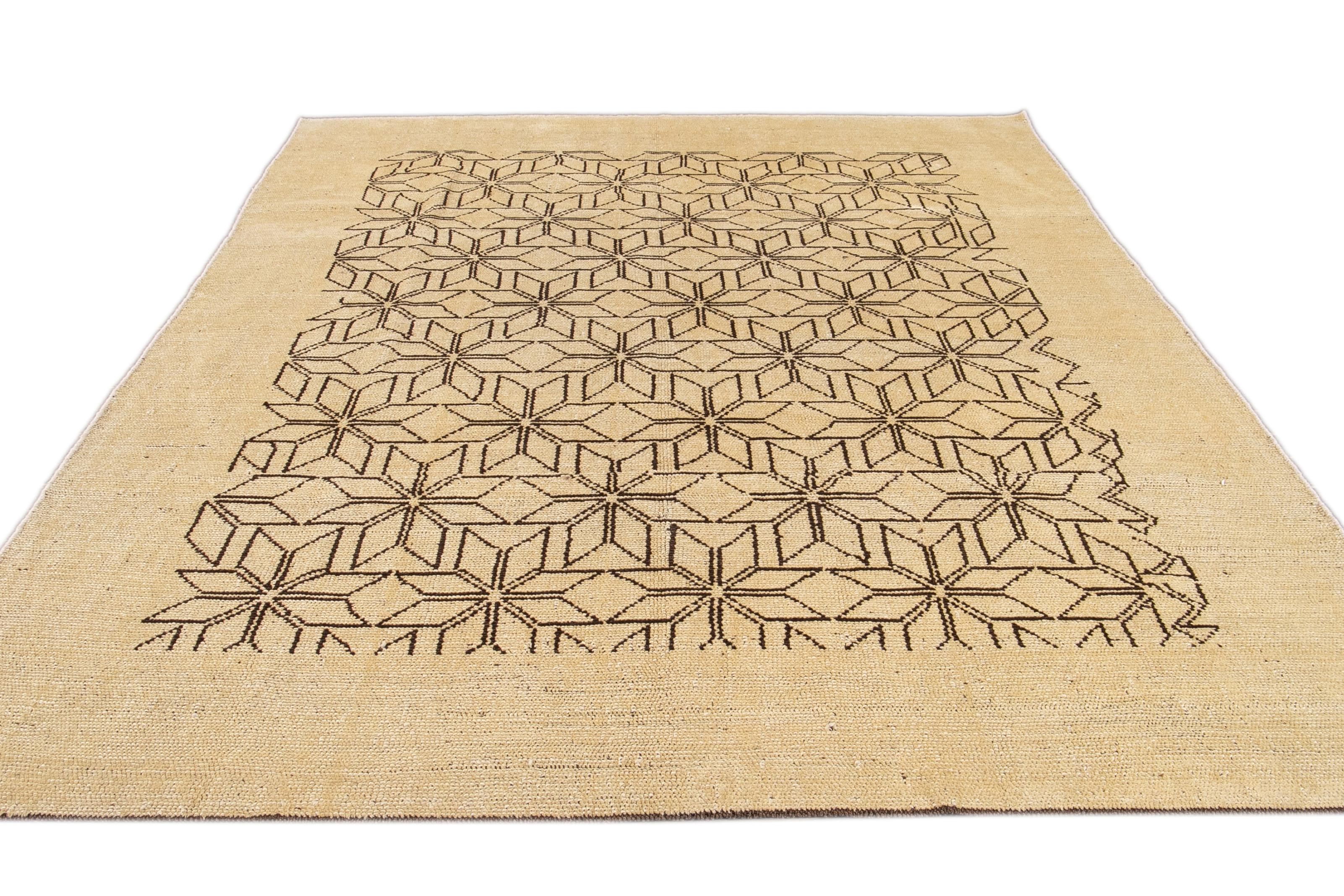 Mid-Century Modern Modern Beige Deco Style Handmade Geometric Floral Wool Rug For Sale