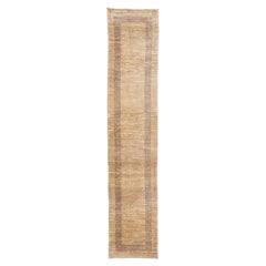 Moderner, handgefertigter Gabbeh-Läufer aus persischer Wolle in Beige mit geometrischem Design