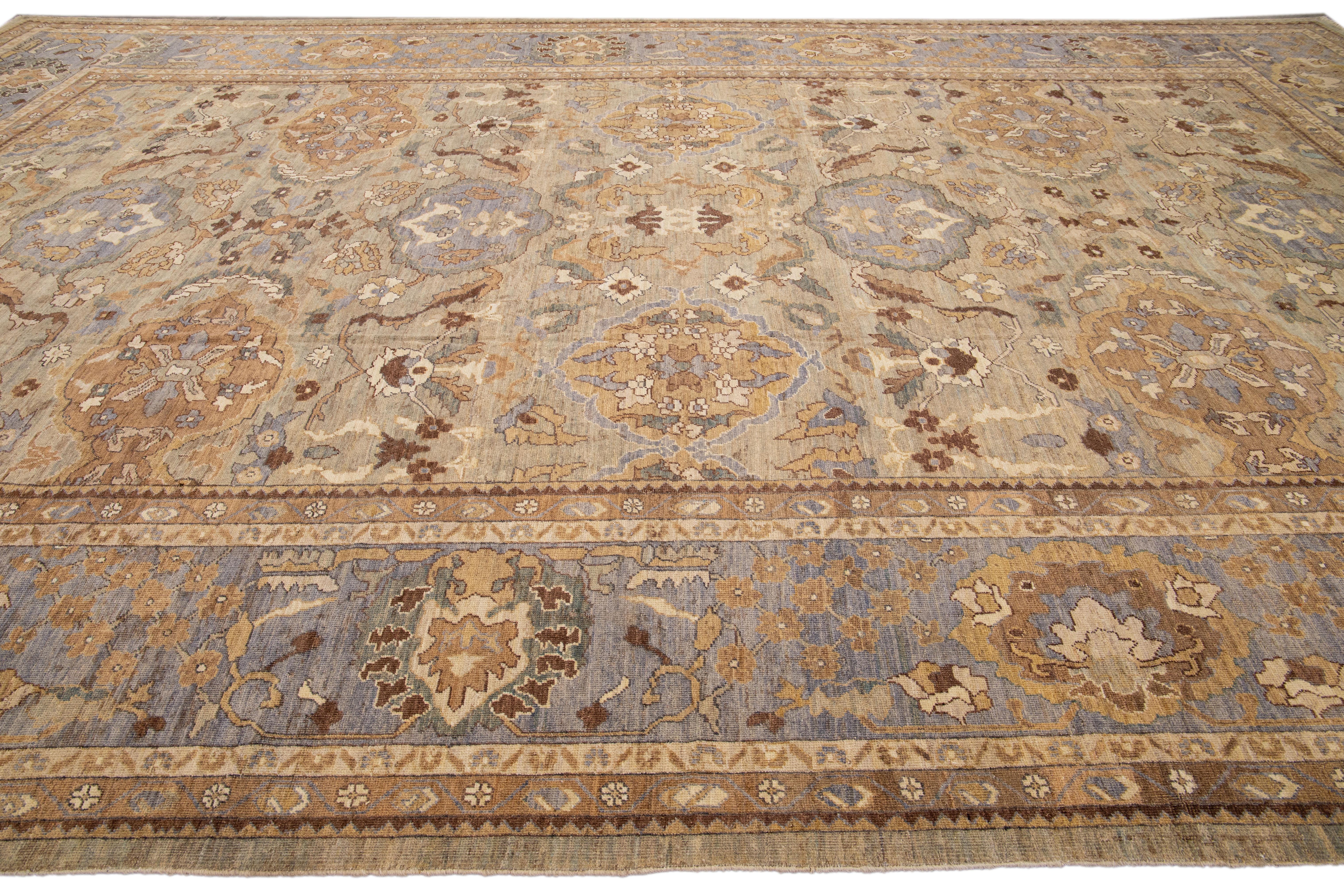 Moderner handgefertigter Oversize-Wollteppich in Beige mit Blumenmuster von Sultanabad im Zustand „Neu“ im Angebot in Norwalk, CT