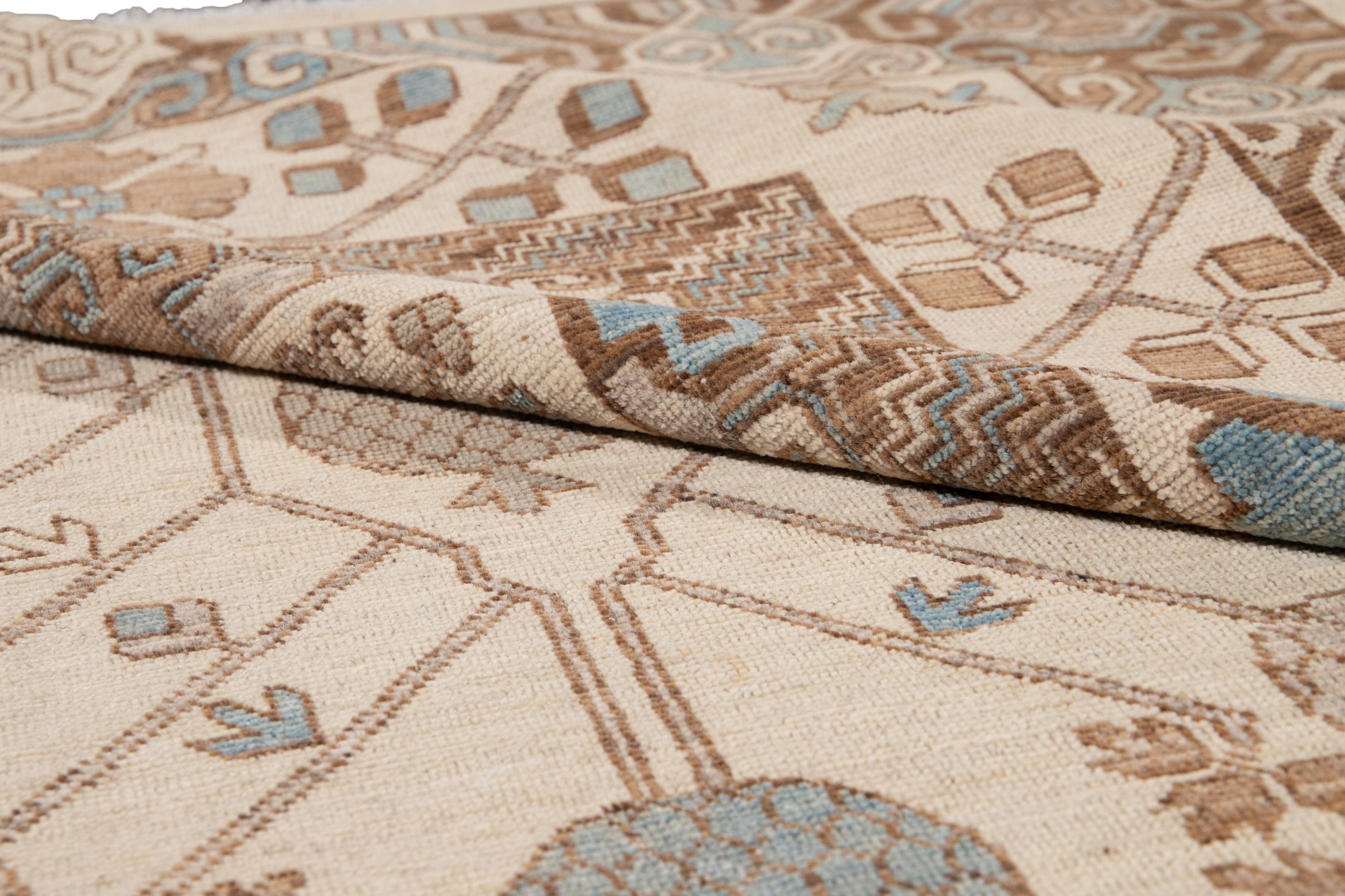 Modern Beige Khotan Style Handmade Geometric Wool Rug In New Condition For Sale In Norwalk, CT