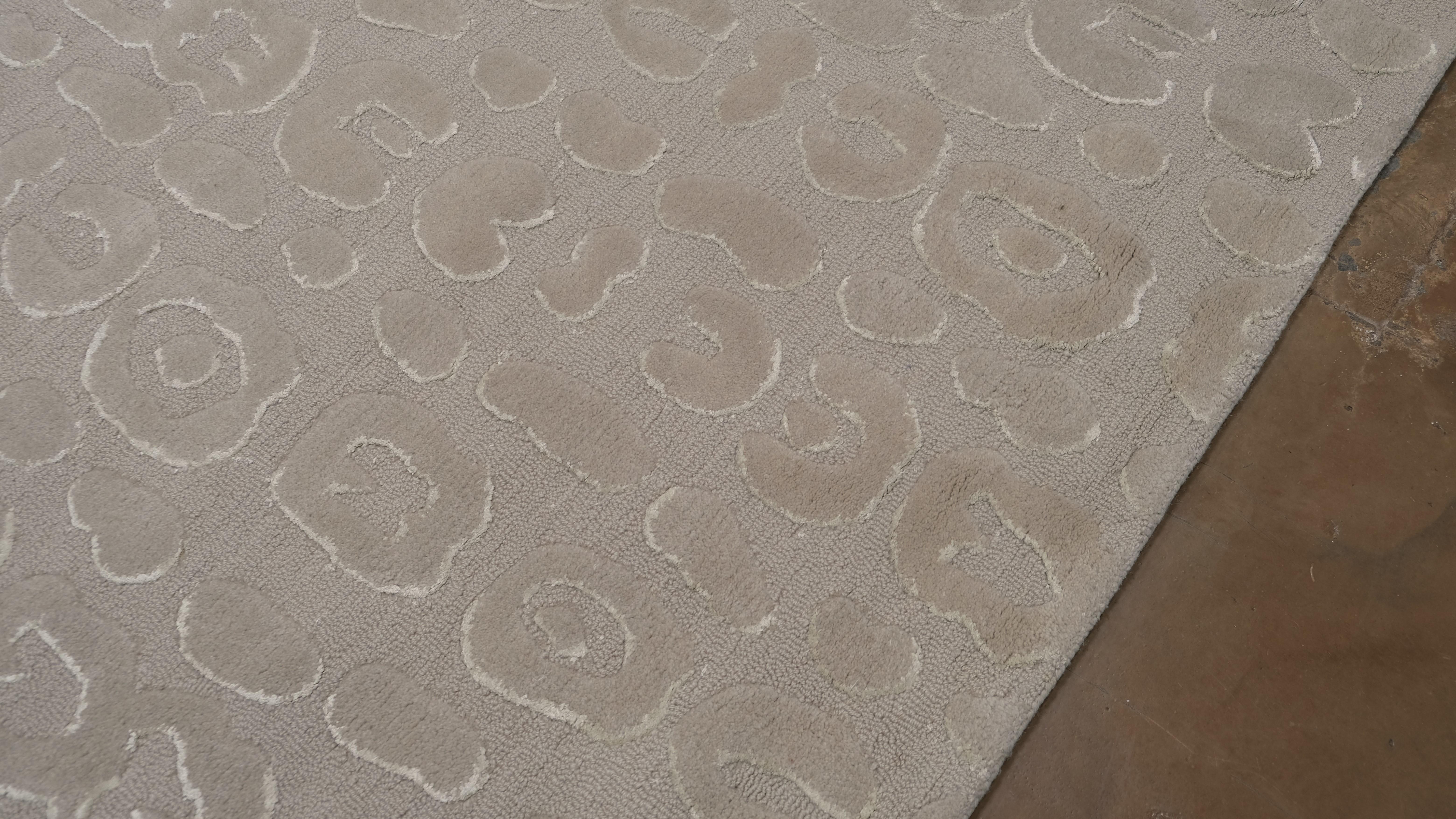 XXIe siècle et contemporain Tapis moderne en laine beige à motif léopard fait à la main 9'x12' en vente
