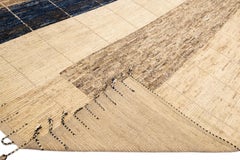 Tappeto di lana quadrato moderno beige in stile marocchino fatto a mano con disegno geometrico Boho