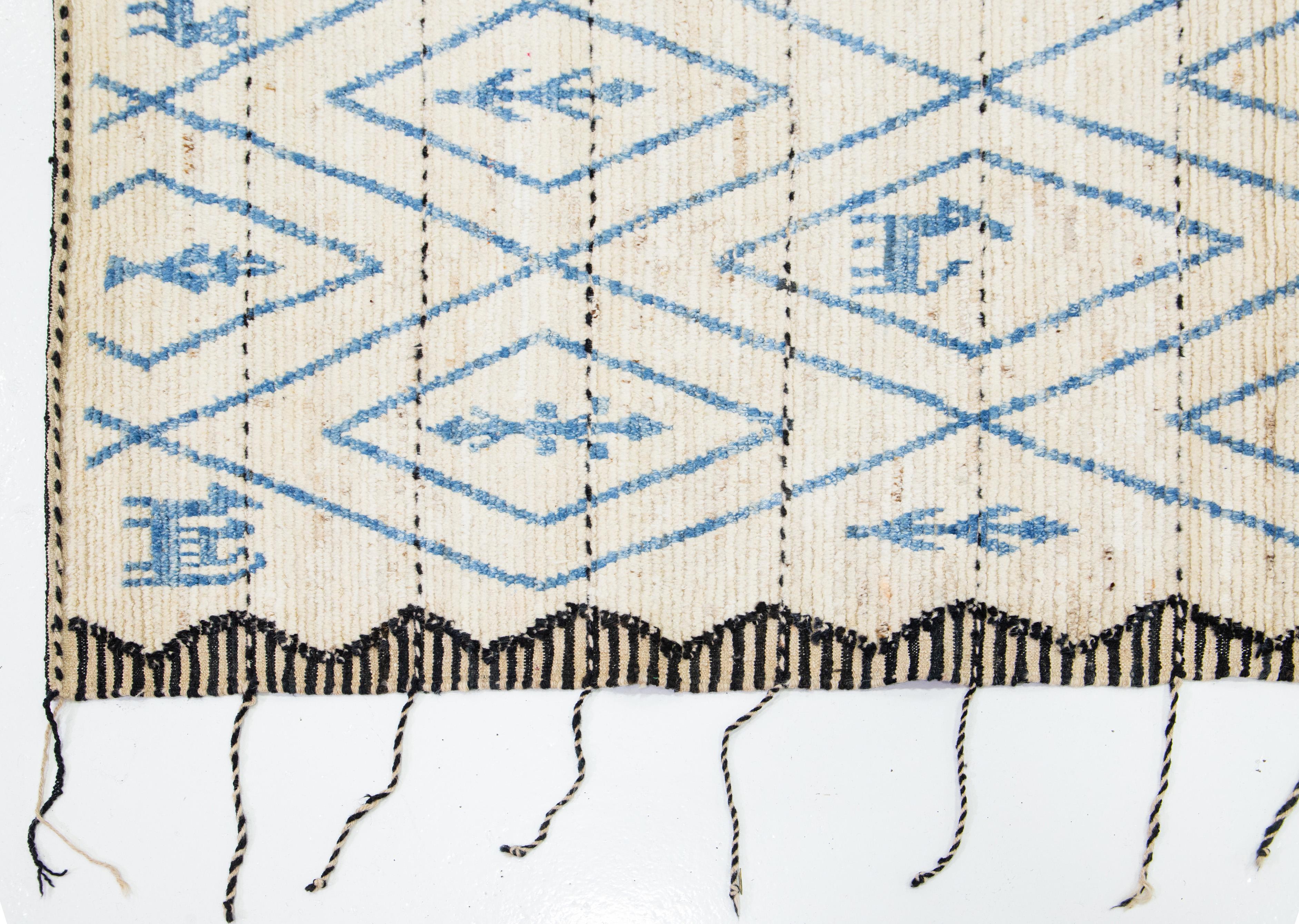 Modern Beige Moroccan Style Wool Runner With Blue Tribal Motif In New Condition For Sale In Norwalk, CT