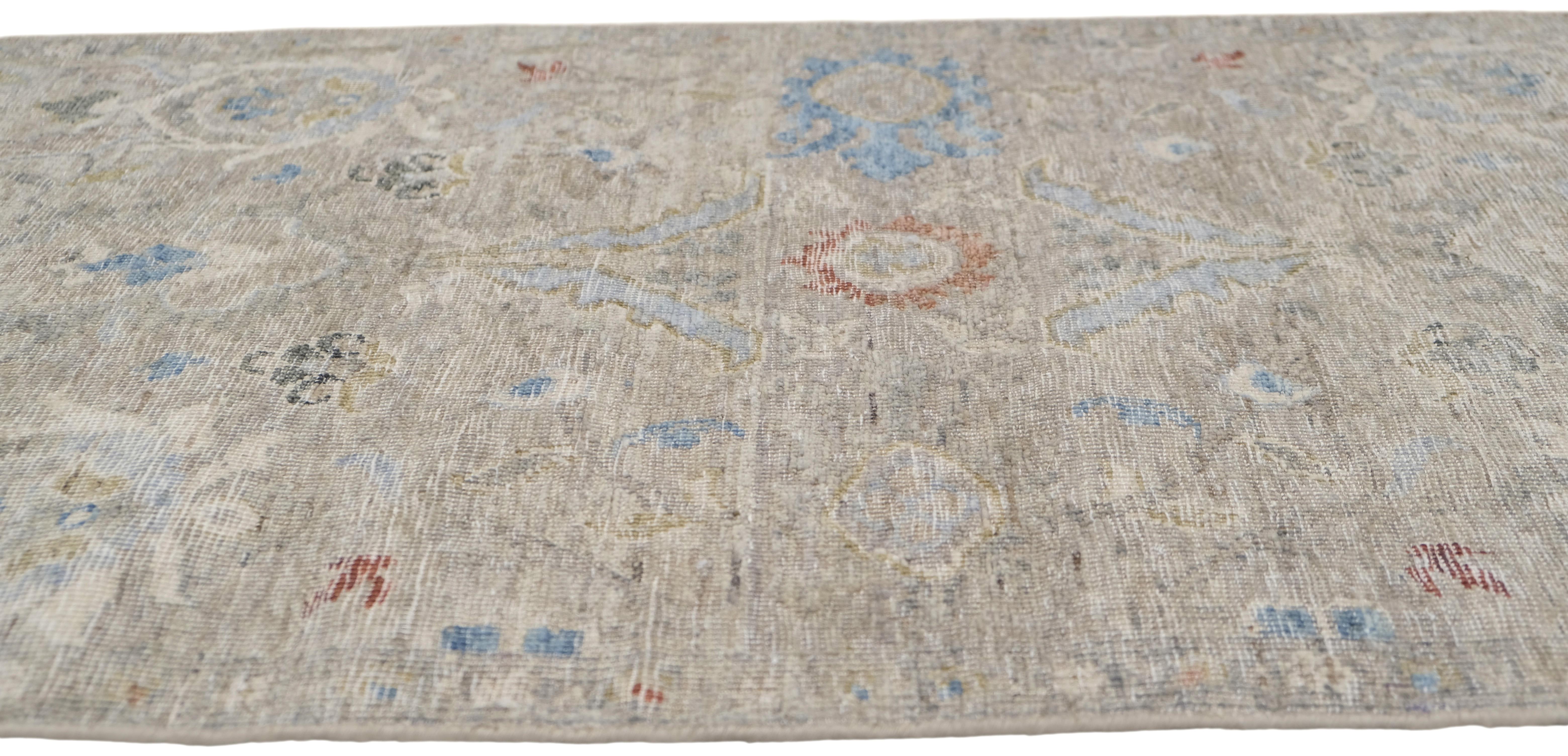 XXI secolo e contemporaneo Runner in lana moderno beige con disegni floreali blu e arancione bruciato 2'4''x6' in vendita