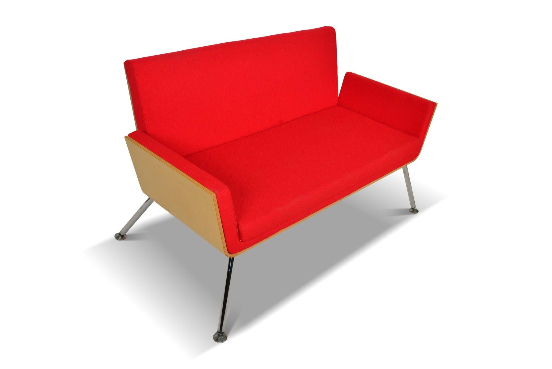 Modern Bentwood Loveseat in Red Wool In Excellent Condition For Sale In Berkeley, CA