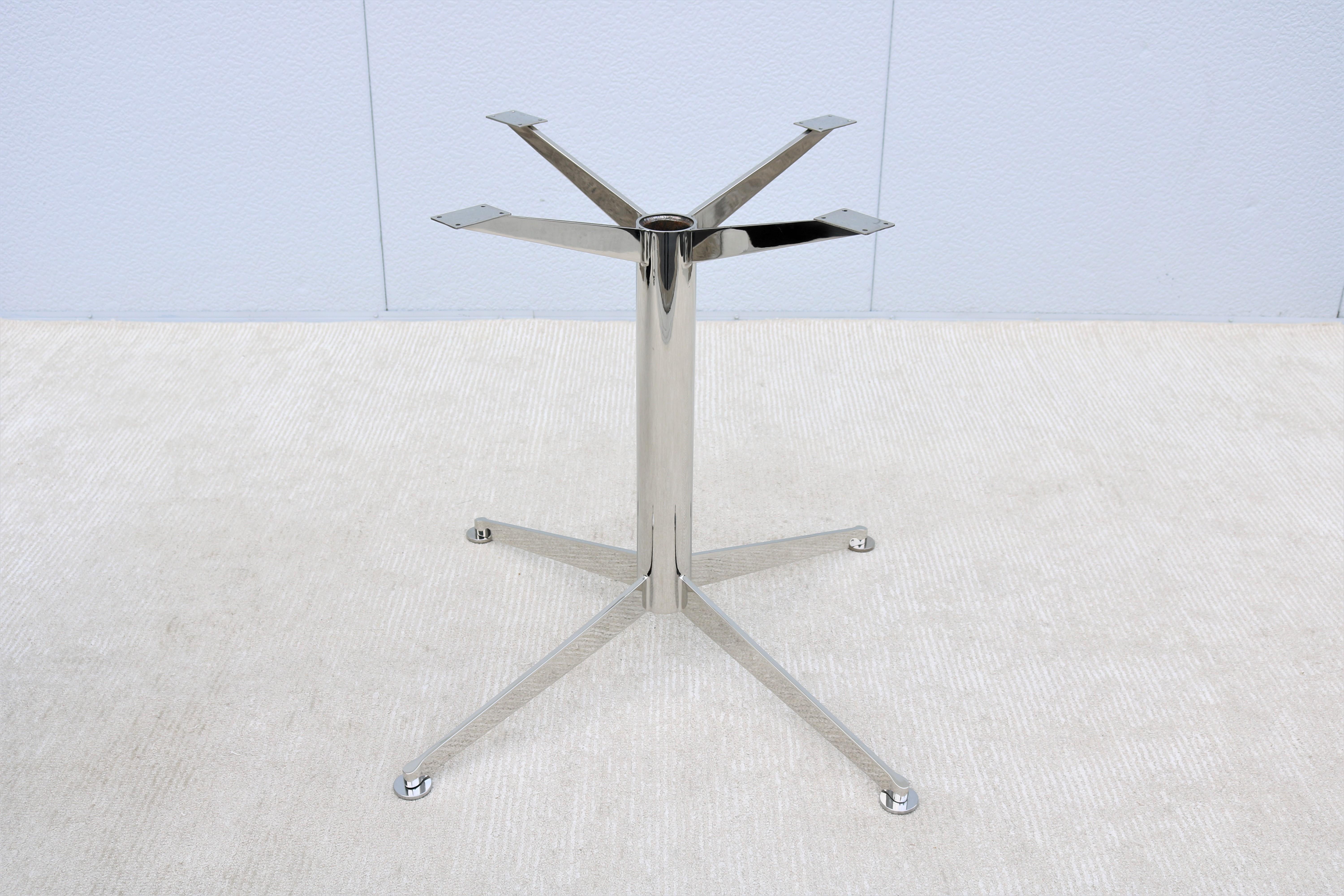 Moderner Bernhardt Design Circuit Konferenztisch mit runder weißer Laminatplatte im Angebot 9