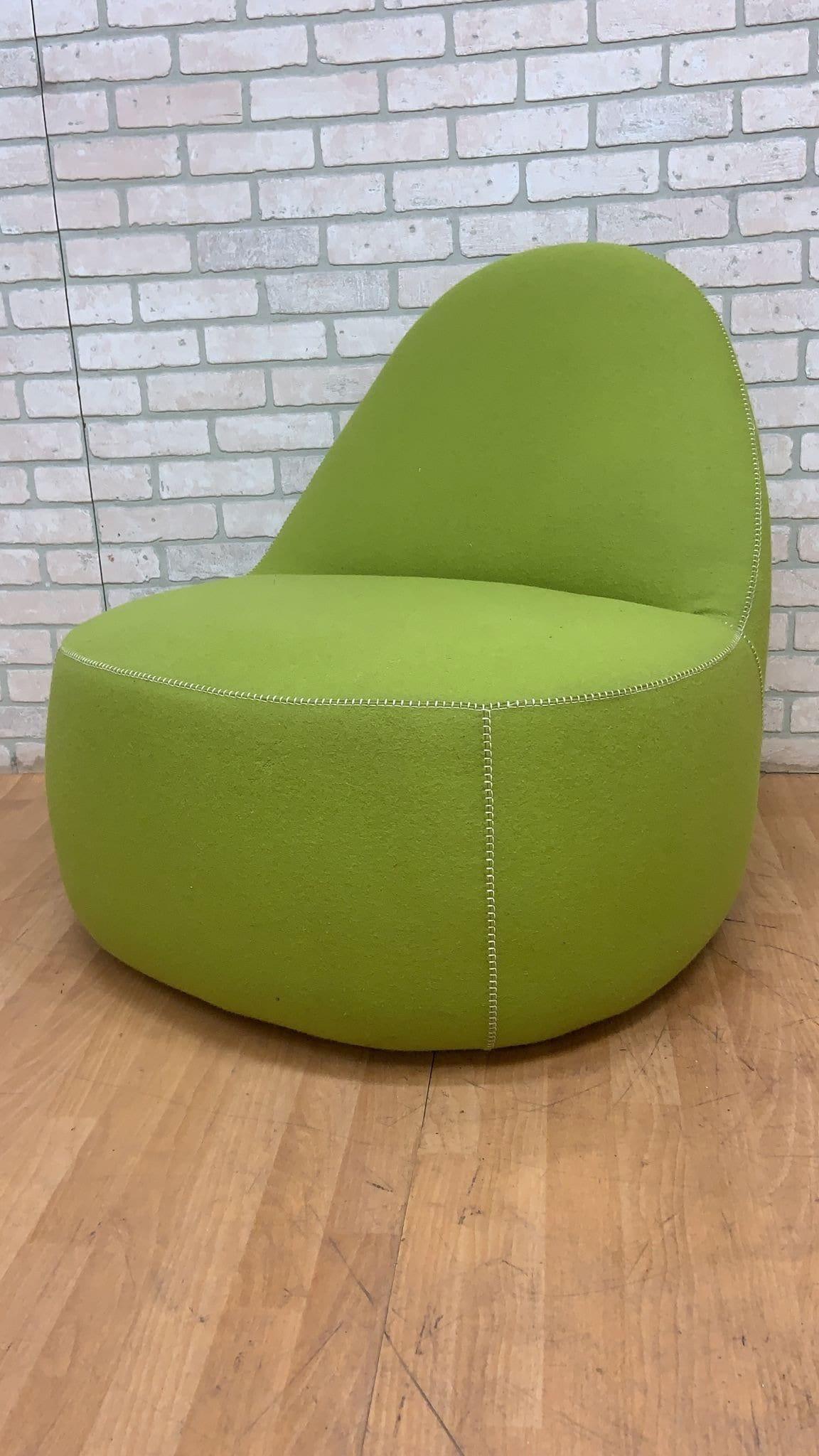 Modern Bernhardt Design Mitt Lounge Chair in Aloe Green with White Master Stitching with Matching Handle 

The Mitt Lounge designed by El Salvadoran Designers Harry and Claudia Washington for Bernhardt Design. The Chair’s Comfortable and Relaxed