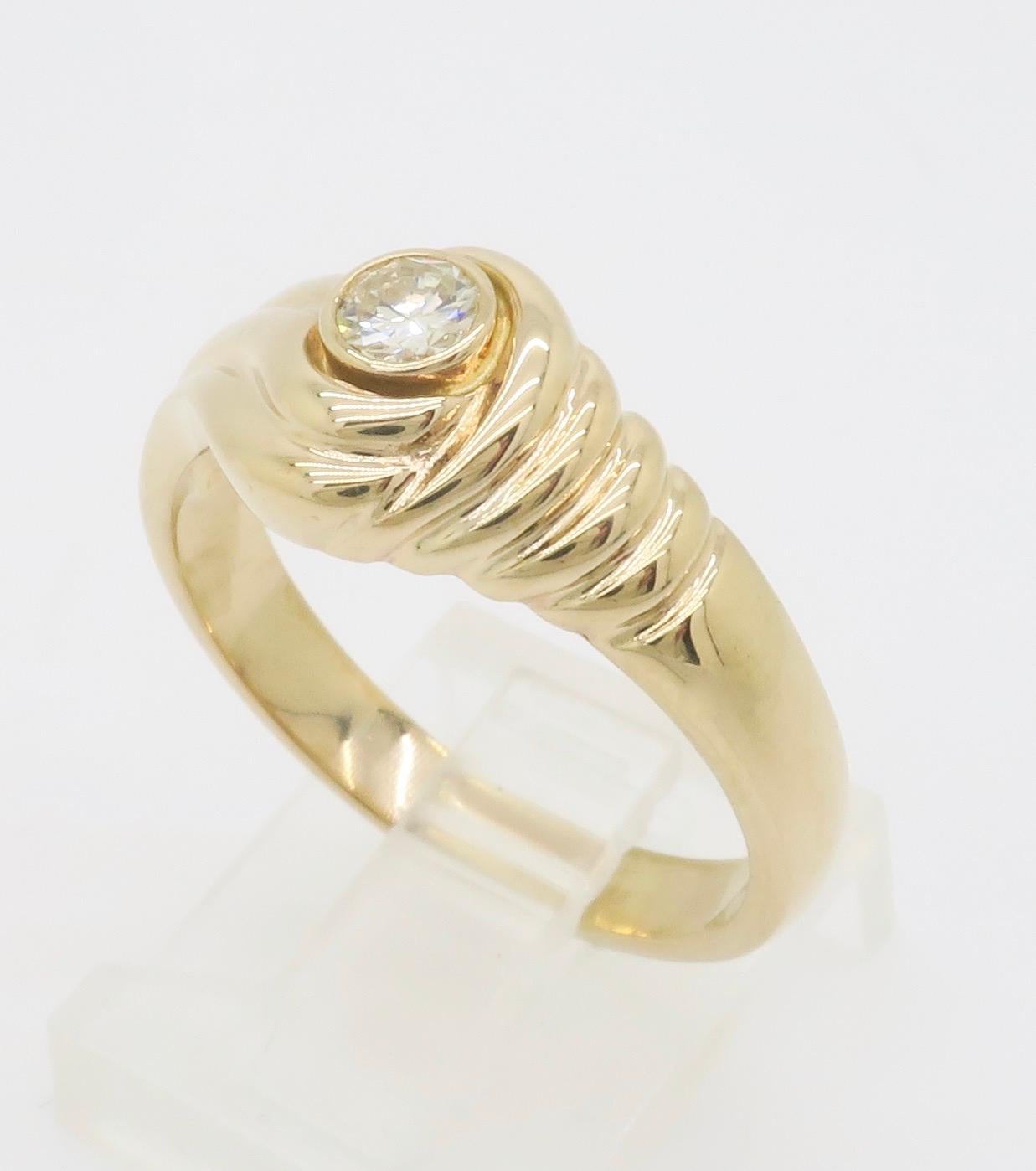 Moderner Diamantring mit Lünette 3