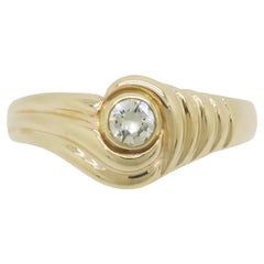 Moderner Diamantring mit Lünette