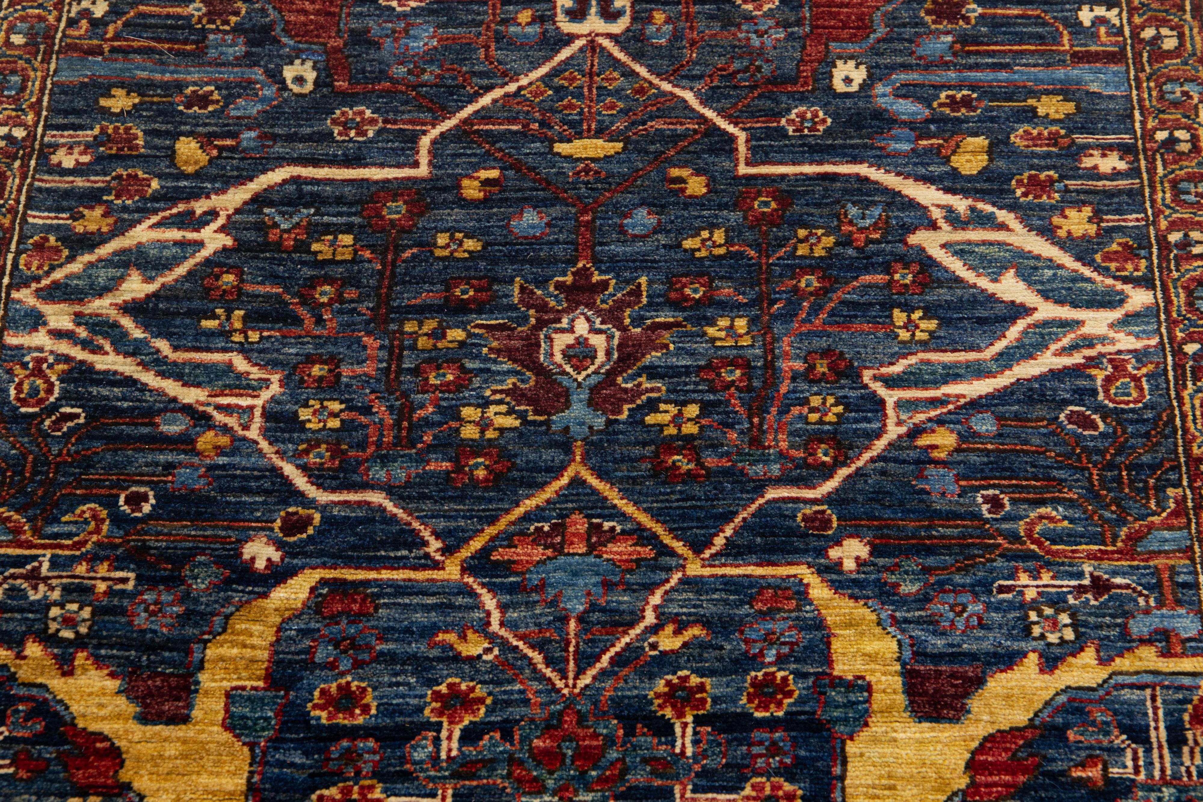 XXIe siècle et contemporain Tapis de couloir moderne Bidjar en laine fait à la main en bleu avec motif sur toute la surface en vente