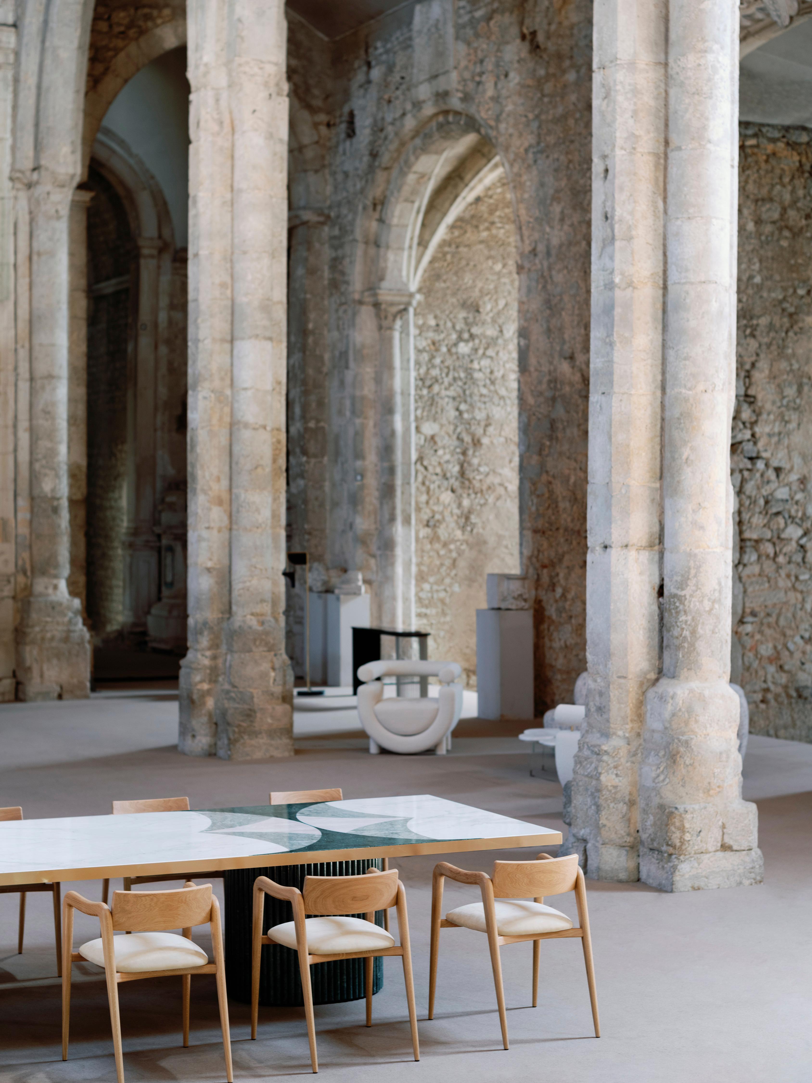 Table de salle à manger Biloba en chêne américain, fabriquée à la main au Portugal par Greenapple en vente 7