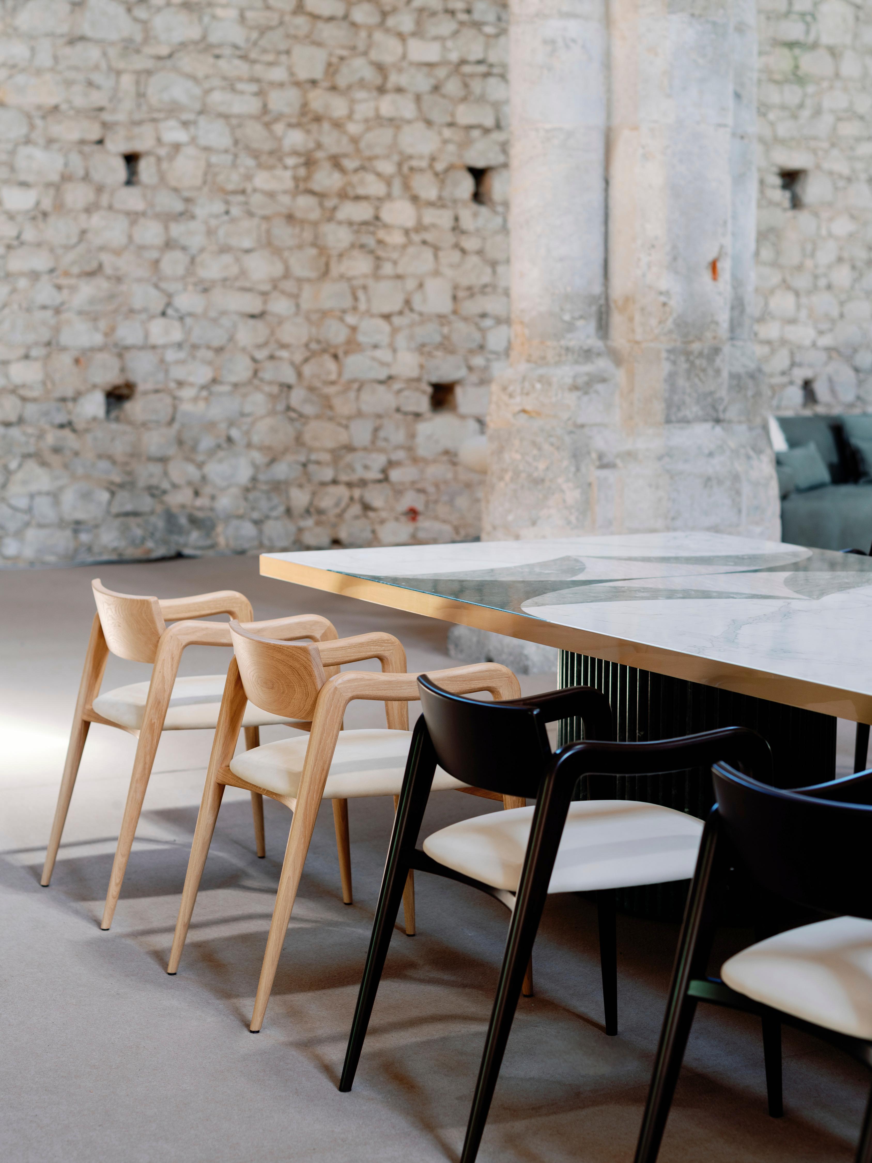 Table de salle à manger Biloba en chêne américain, fabriquée à la main au Portugal par Greenapple en vente 8