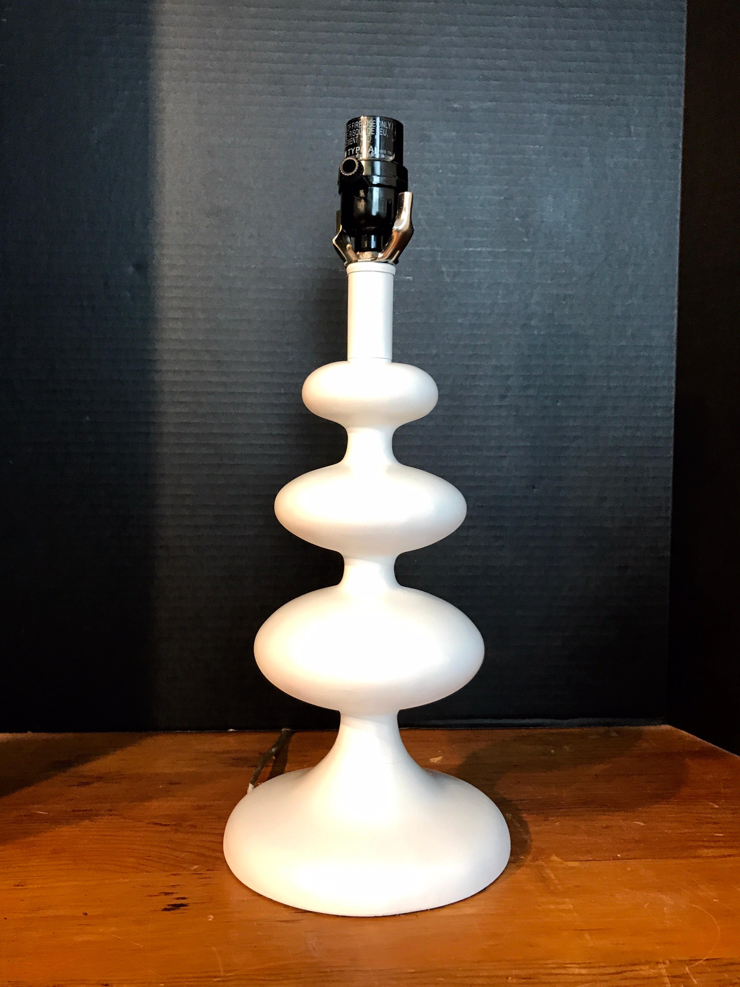 Moderne Lampe de table moderne de style biomorphique en vente