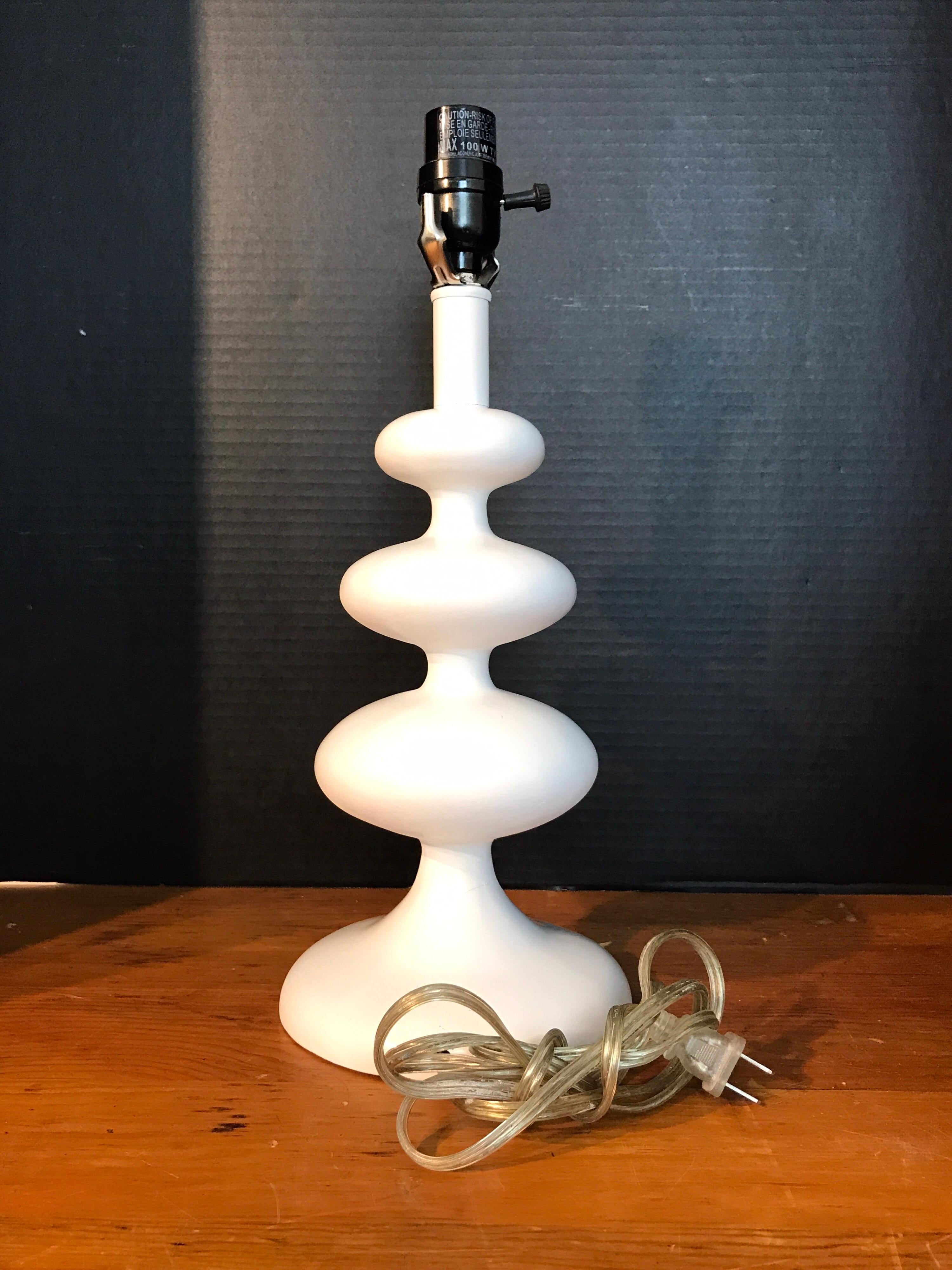 Lampe de table moderne de style biomorphique Bon état - En vente à West Palm Beach, FL