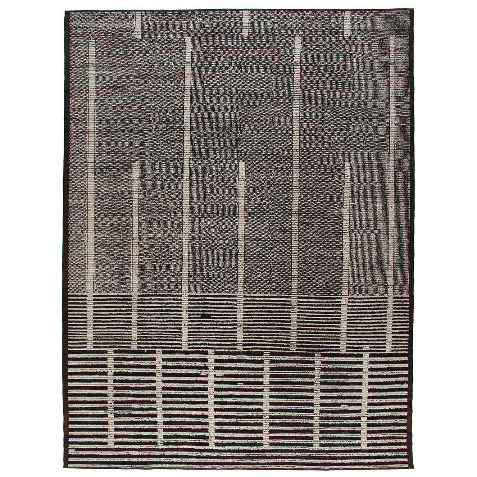 Modern Bixby Rug with an Asymmetrical Geometric Design For Sale